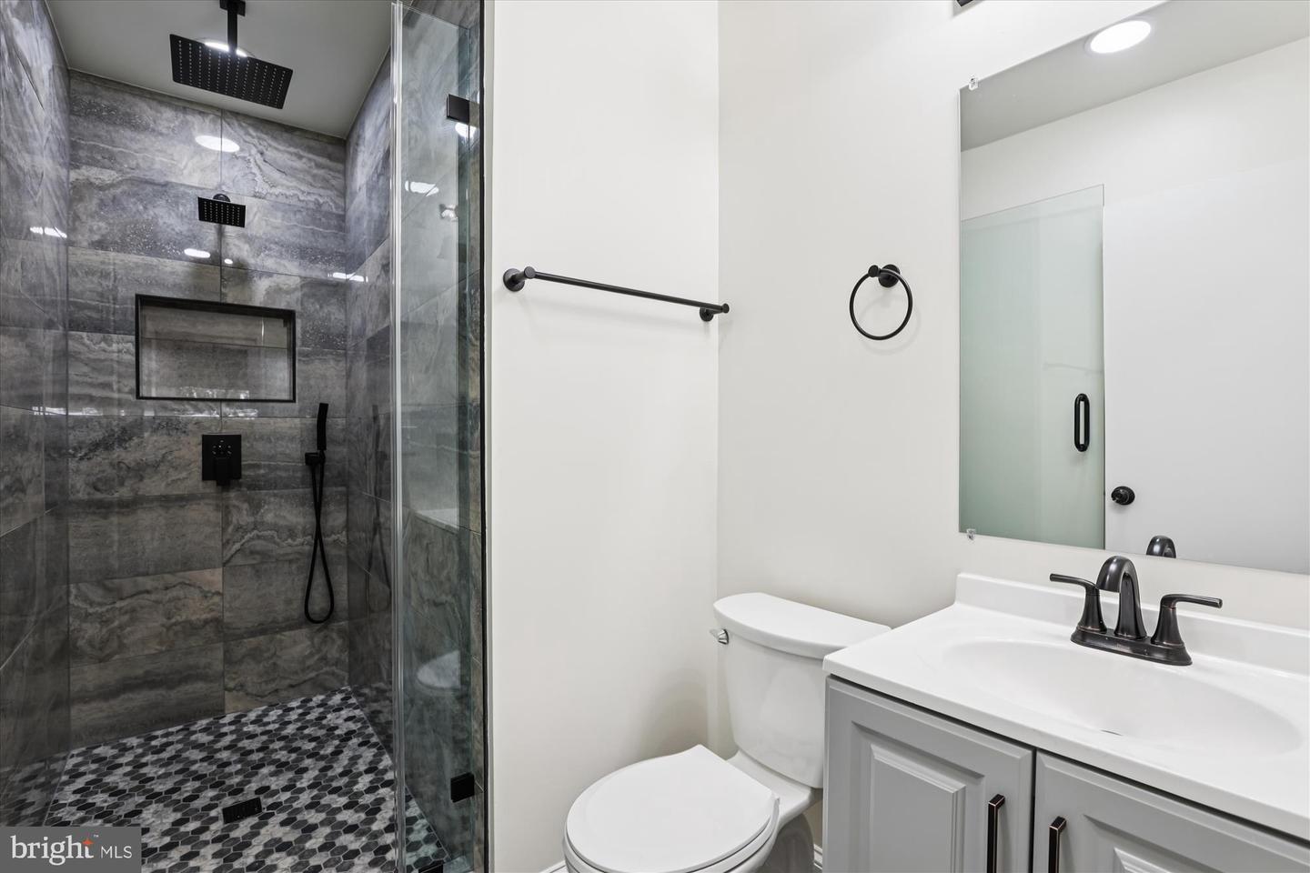 3713 NELLY CUSTIS DR, ARLINGTON, Virginia 22207, 3 Bedrooms Bedrooms, ,3 BathroomsBathrooms,Residential,For sale,3713 NELLY CUSTIS DR,VAAR2064916 MLS # VAAR2064916