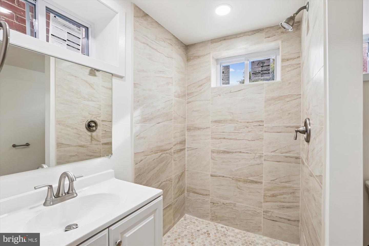 3713 NELLY CUSTIS DR, ARLINGTON, Virginia 22207, 3 Bedrooms Bedrooms, ,3 BathroomsBathrooms,Residential,For sale,3713 NELLY CUSTIS DR,VAAR2064916 MLS # VAAR2064916