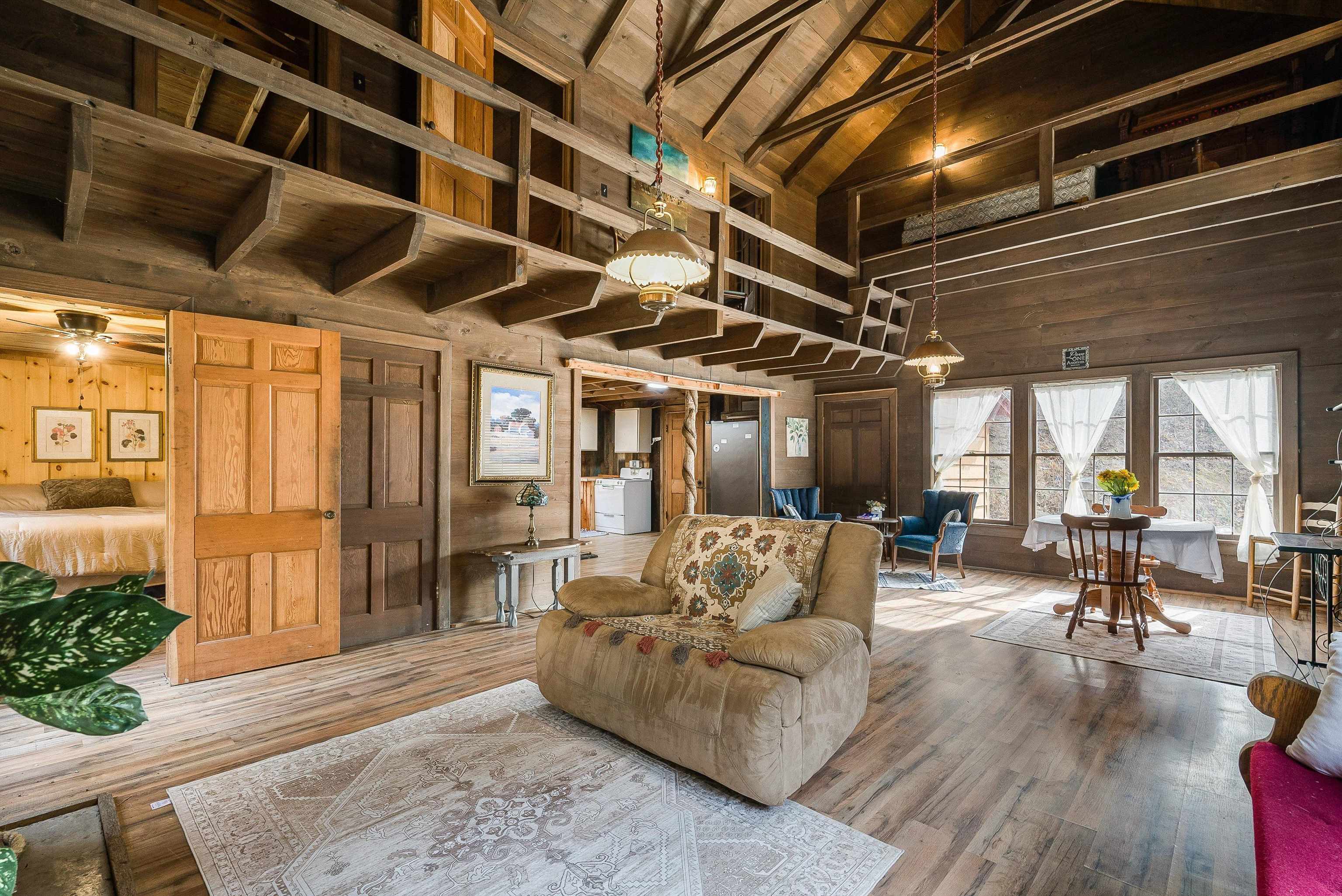 595 DEERFIELD VALLEY RD, WEST AUGUSTA, Virginia 24485, 3 Bedrooms Bedrooms, ,Residential,595 DEERFIELD VALLEY RD,672788 MLS # 672788