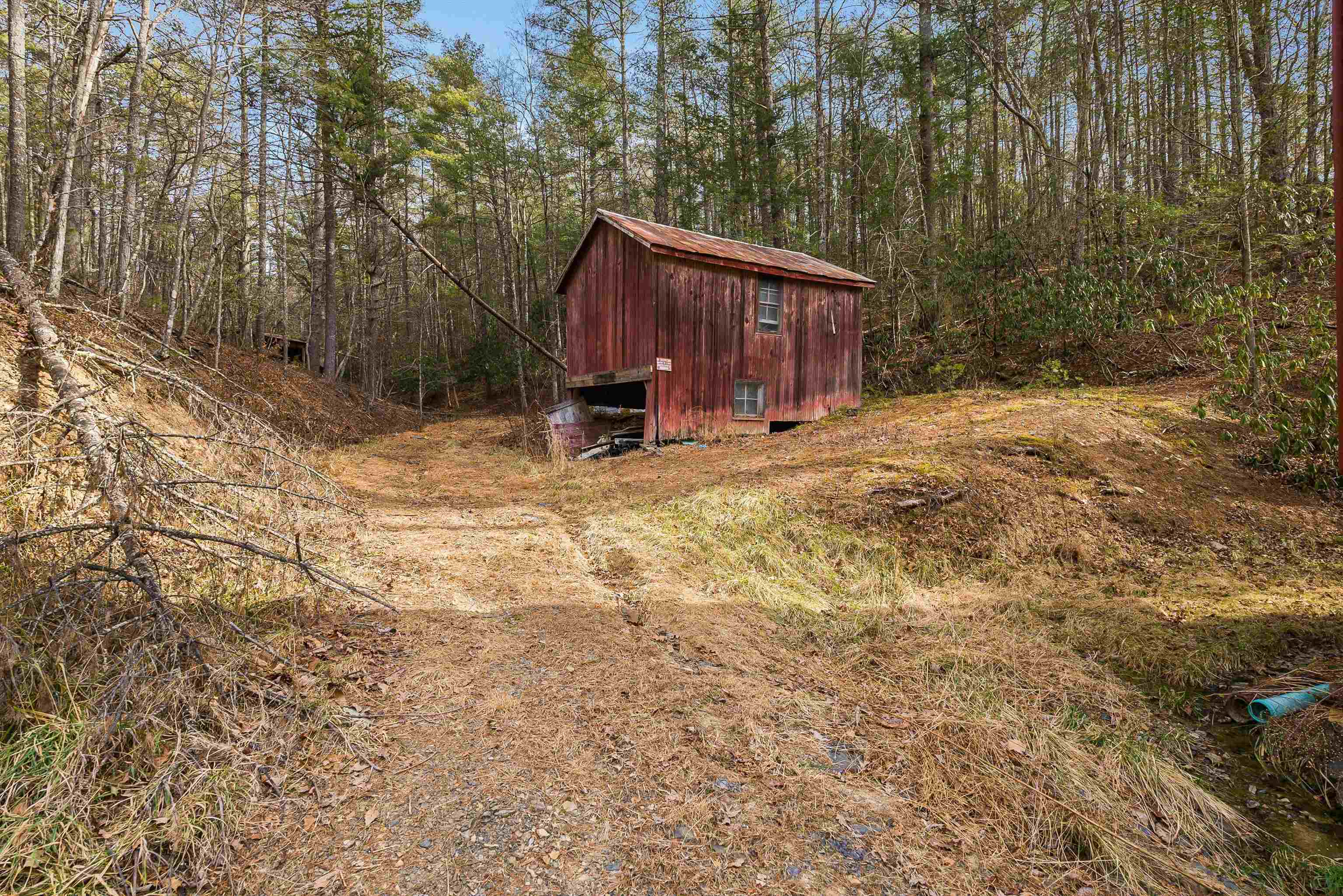 595 DEERFIELD VALLEY RD, WEST AUGUSTA, Virginia 24485, 3 Bedrooms Bedrooms, ,Residential,595 DEERFIELD VALLEY RD,672788 MLS # 672788