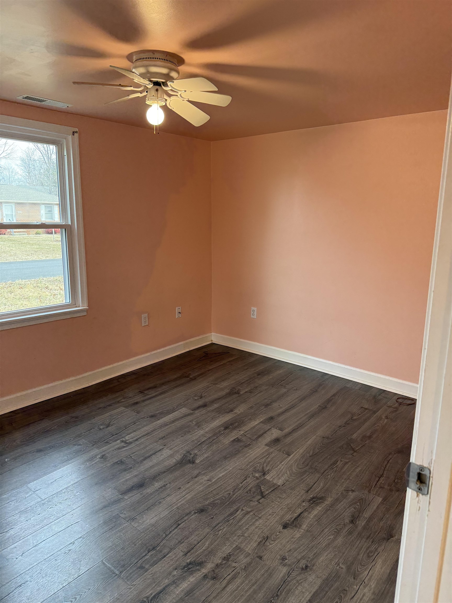 1702 CHERRY AVE, GROTTOES, Virginia 24441, 3 Bedrooms Bedrooms, ,2 BathroomsBathrooms,Residential,1702 CHERRY AVE,672789 MLS # 672789