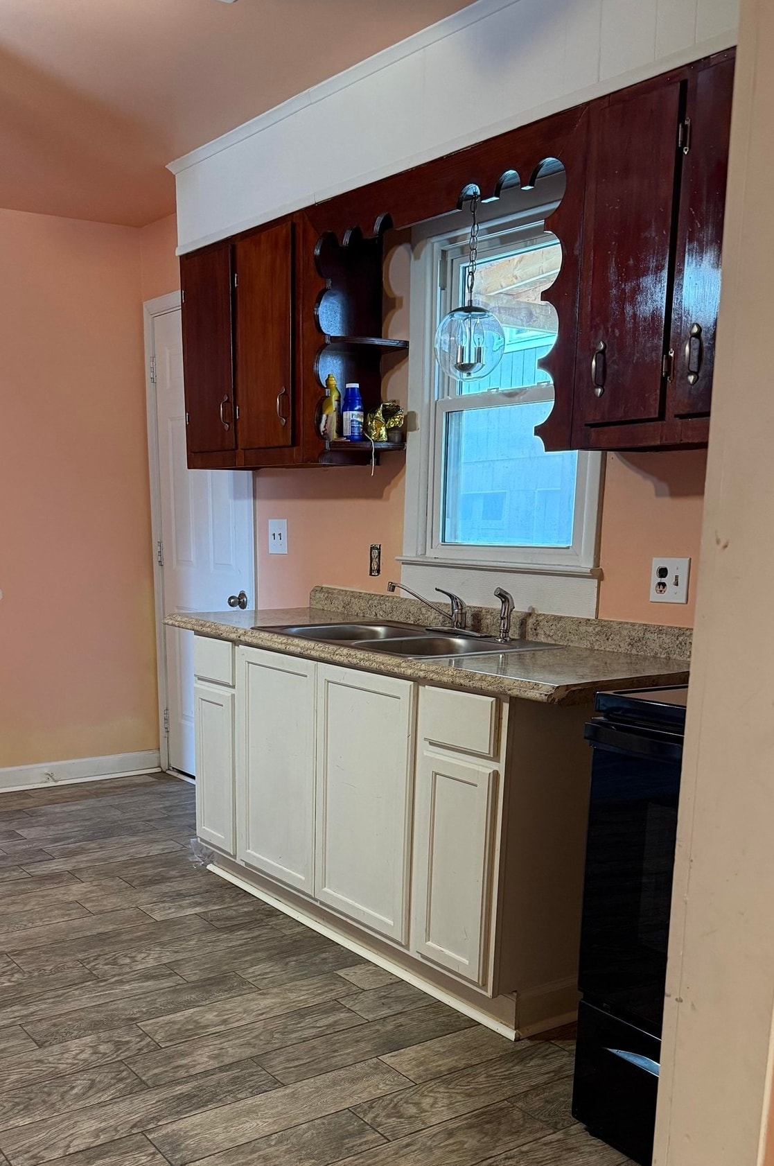 1702 CHERRY AVE, GROTTOES, Virginia 24441, 3 Bedrooms Bedrooms, ,2 BathroomsBathrooms,Residential,1702 CHERRY AVE,672789 MLS # 672789