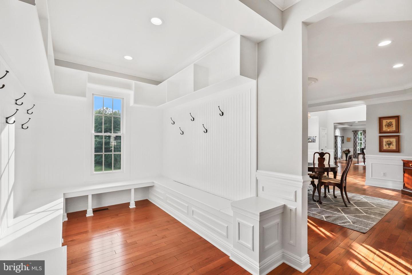 1729 BEULAH RD, VIENNA, Virginia 22182, 7 Bedrooms Bedrooms, 24 Rooms Rooms,5 BathroomsBathrooms,Residential,For sale,1729 BEULAH RD,VAFX2286726 MLS # VAFX2286726