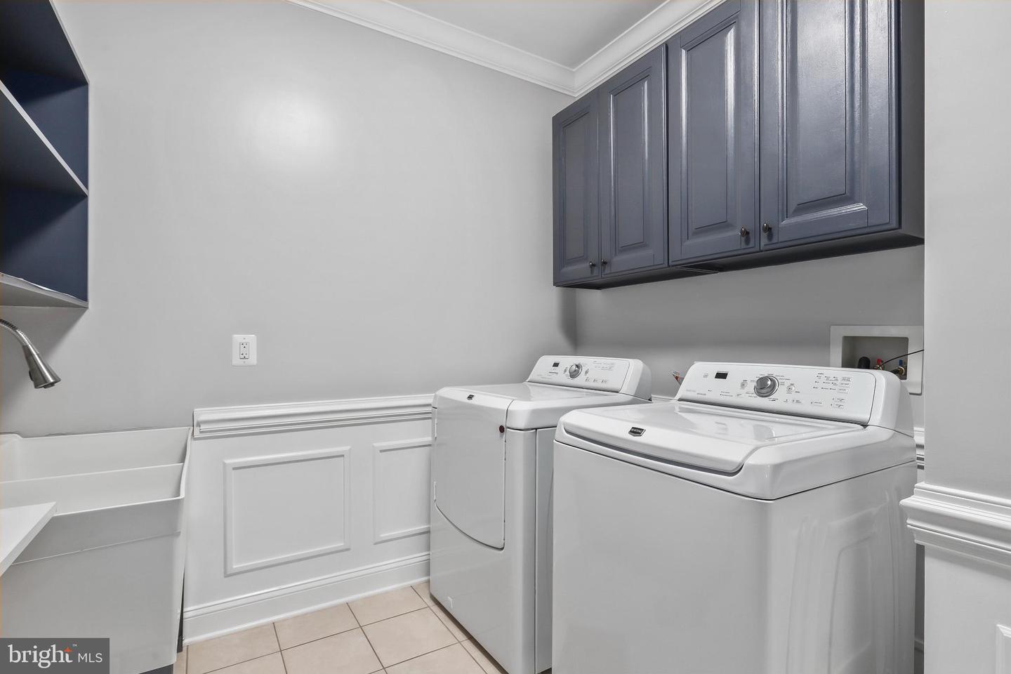 1729 BEULAH RD, VIENNA, Virginia 22182, 7 Bedrooms Bedrooms, 24 Rooms Rooms,5 BathroomsBathrooms,Residential,For sale,1729 BEULAH RD,VAFX2286726 MLS # VAFX2286726