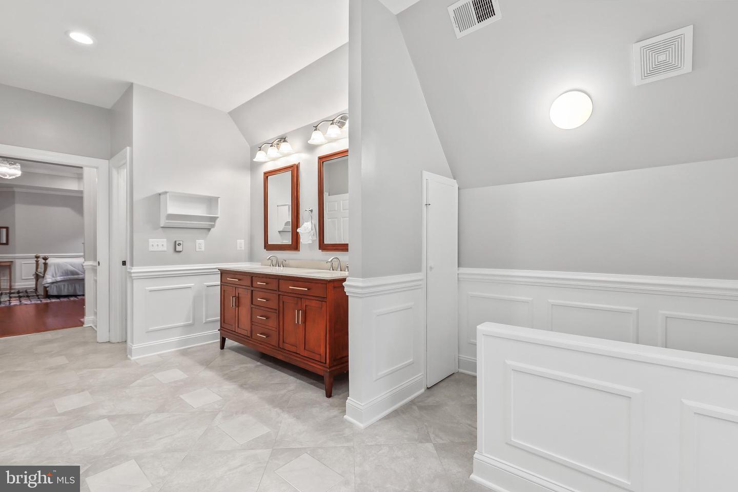 1729 BEULAH RD, VIENNA, Virginia 22182, 7 Bedrooms Bedrooms, 24 Rooms Rooms,5 BathroomsBathrooms,Residential,For sale,1729 BEULAH RD,VAFX2286726 MLS # VAFX2286726