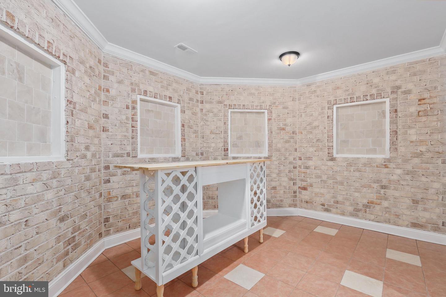 1729 BEULAH RD, VIENNA, Virginia 22182, 7 Bedrooms Bedrooms, 24 Rooms Rooms,5 BathroomsBathrooms,Residential,For sale,1729 BEULAH RD,VAFX2286726 MLS # VAFX2286726