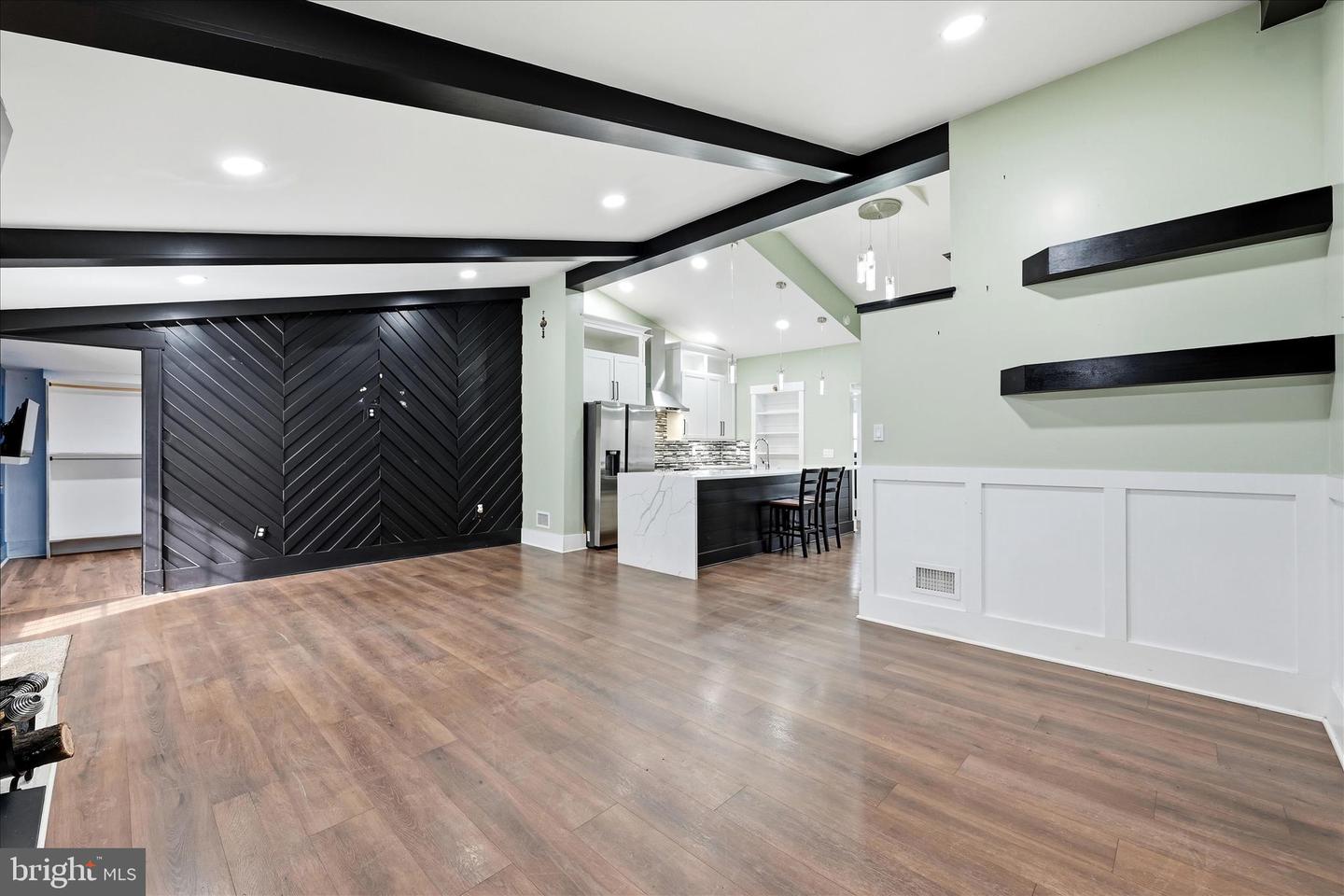 147 W DUCK ST, FRONT ROYAL, Virginia 22630, ,Residential,For sale,147 W DUCK ST,VAWR2013226 MLS # VAWR2013226