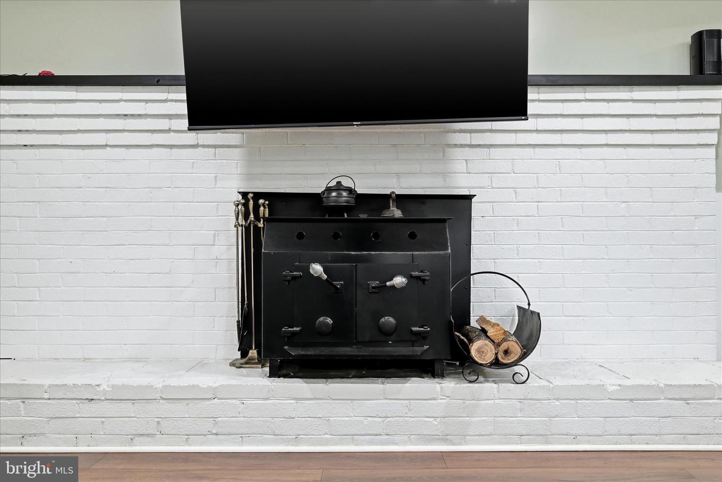 147 W DUCK ST, FRONT ROYAL, Virginia 22630, ,Residential,For sale,147 W DUCK ST,VAWR2013226 MLS # VAWR2013226