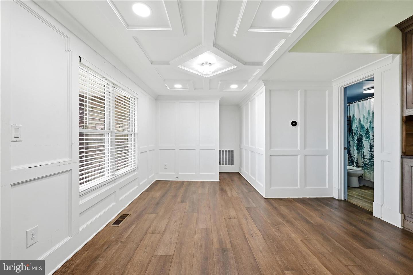 147 W DUCK ST, FRONT ROYAL, Virginia 22630, ,Residential,For sale,147 W DUCK ST,VAWR2013226 MLS # VAWR2013226