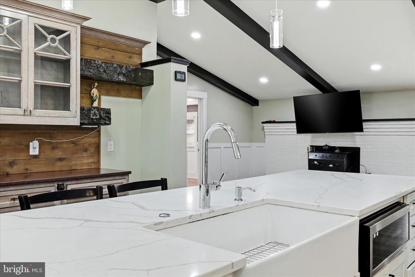 147 W DUCK ST, FRONT ROYAL, Virginia 22630, ,Residential,For sale,147 W DUCK ST,VAWR2013226 MLS # VAWR2013226