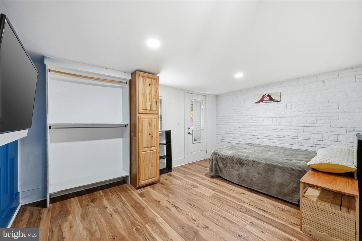 147 W DUCK ST, FRONT ROYAL, Virginia 22630, ,Residential,For sale,147 W DUCK ST,VAWR2013226 MLS # VAWR2013226