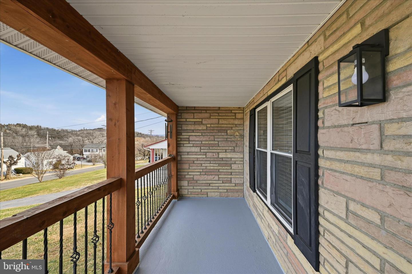 147 W DUCK ST, FRONT ROYAL, Virginia 22630, ,Residential,For sale,147 W DUCK ST,VAWR2013226 MLS # VAWR2013226