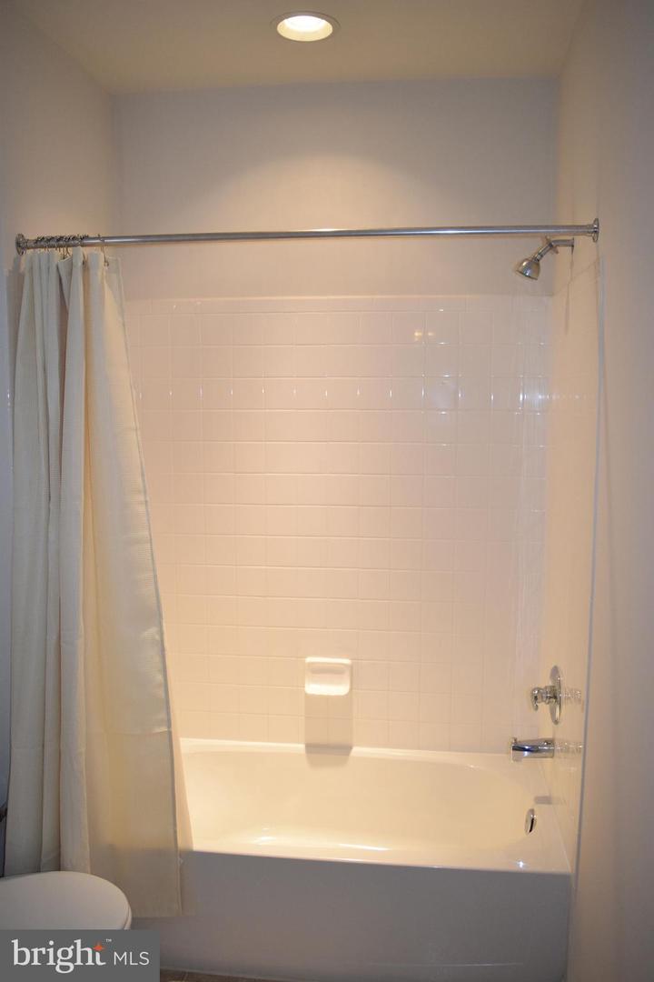 203 LYNNEHAVEN DR, WINCHESTER, Virginia 22602, 5 Bedrooms Bedrooms, ,3 BathroomsBathrooms,Residential,For sale,203 LYNNEHAVEN DR,VAFV2037026 MLS # VAFV2037026 203 LYNNEHAVEN DR, WINCHESTER, Virginia 22602, 5 Bedrooms Bedrooms, ,3 BathroomsBathrooms,Residential,For sale,203 LYNNEHAVEN DR,VAFV2037026 MLS # VAFV2037026