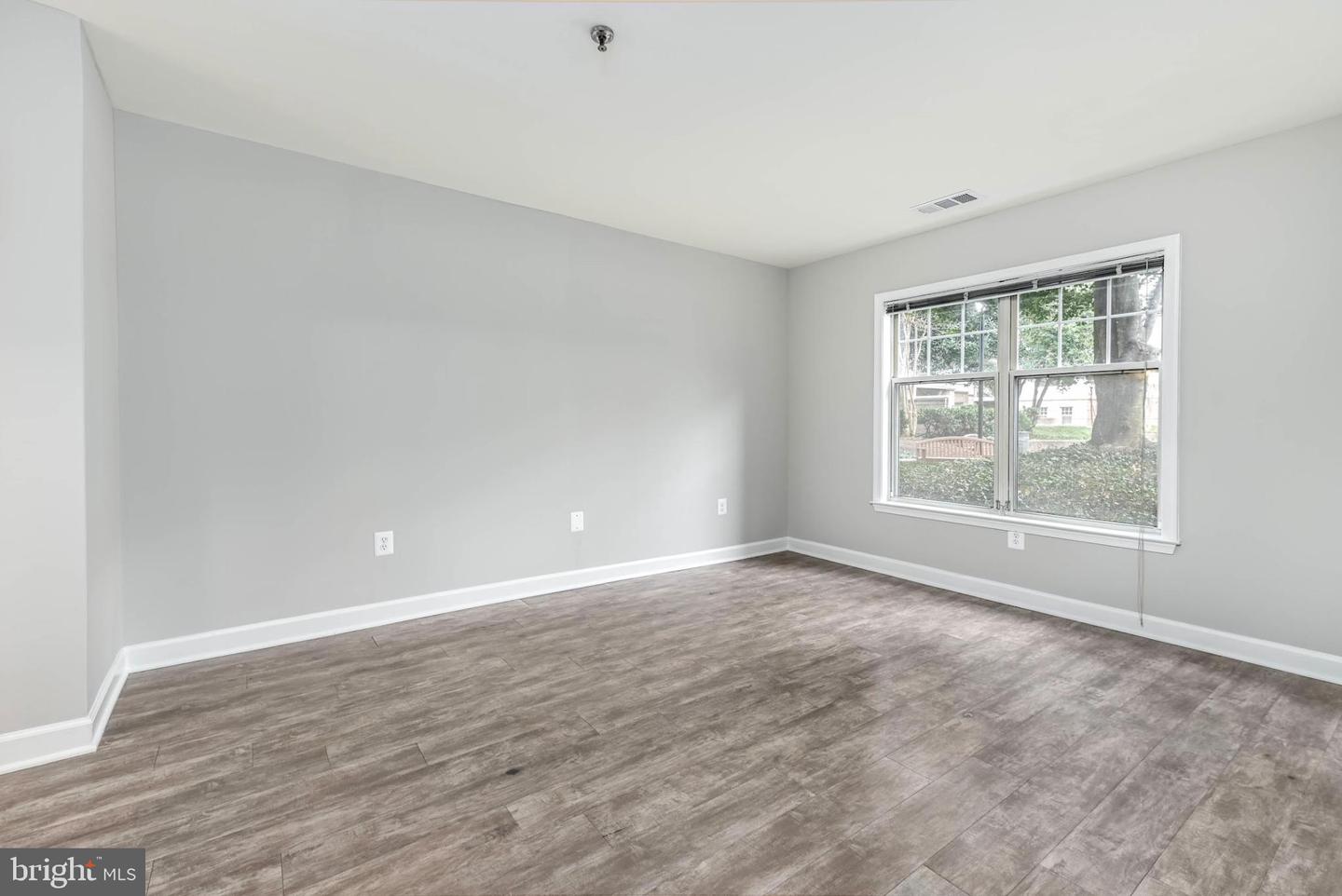 5573 SEMINARY RD #115, FALLS CHURCH, Virginia 22041, 1 Bedroom Bedrooms, 4 Rooms Rooms,1 BathroomBathrooms,Residential,For sale,5573 SEMINARY RD #115,VAFX2281708 MLS # VAFX2281708