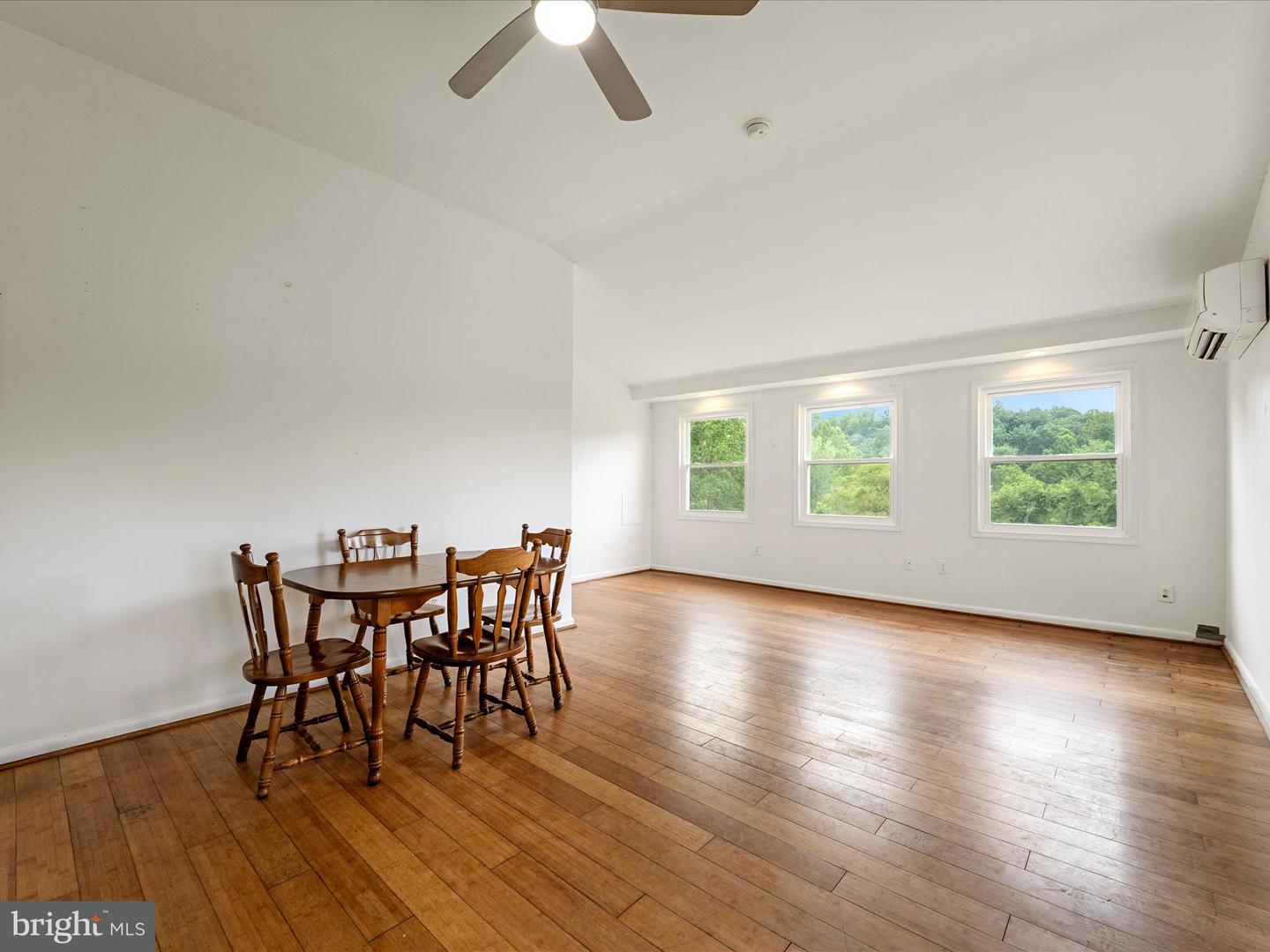 3959 COBBLER MOUNTAIN RD, DELAPLANE, Virginia 20144, 3 Bedrooms Bedrooms, ,2 BathroomsBathrooms,Farm,For sale,3959 COBBLER MOUNTAIN RD,VAFQ2020262 MLS # VAFQ2020262