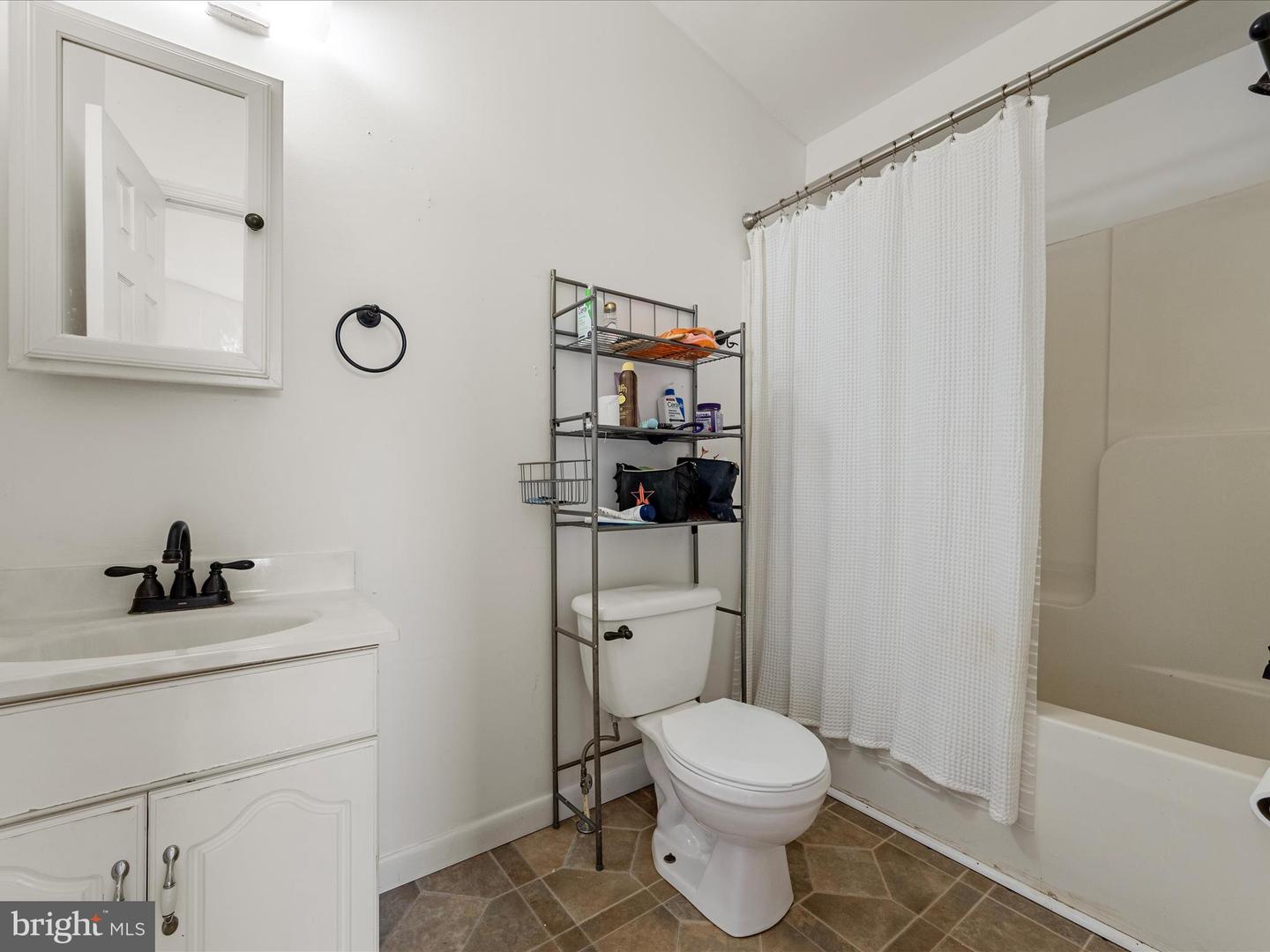 3959 COBBLER MOUNTAIN RD, DELAPLANE, Virginia 20144, 3 Bedrooms Bedrooms, ,2 BathroomsBathrooms,Farm,For sale,3959 COBBLER MOUNTAIN RD,VAFQ2020262 MLS # VAFQ2020262