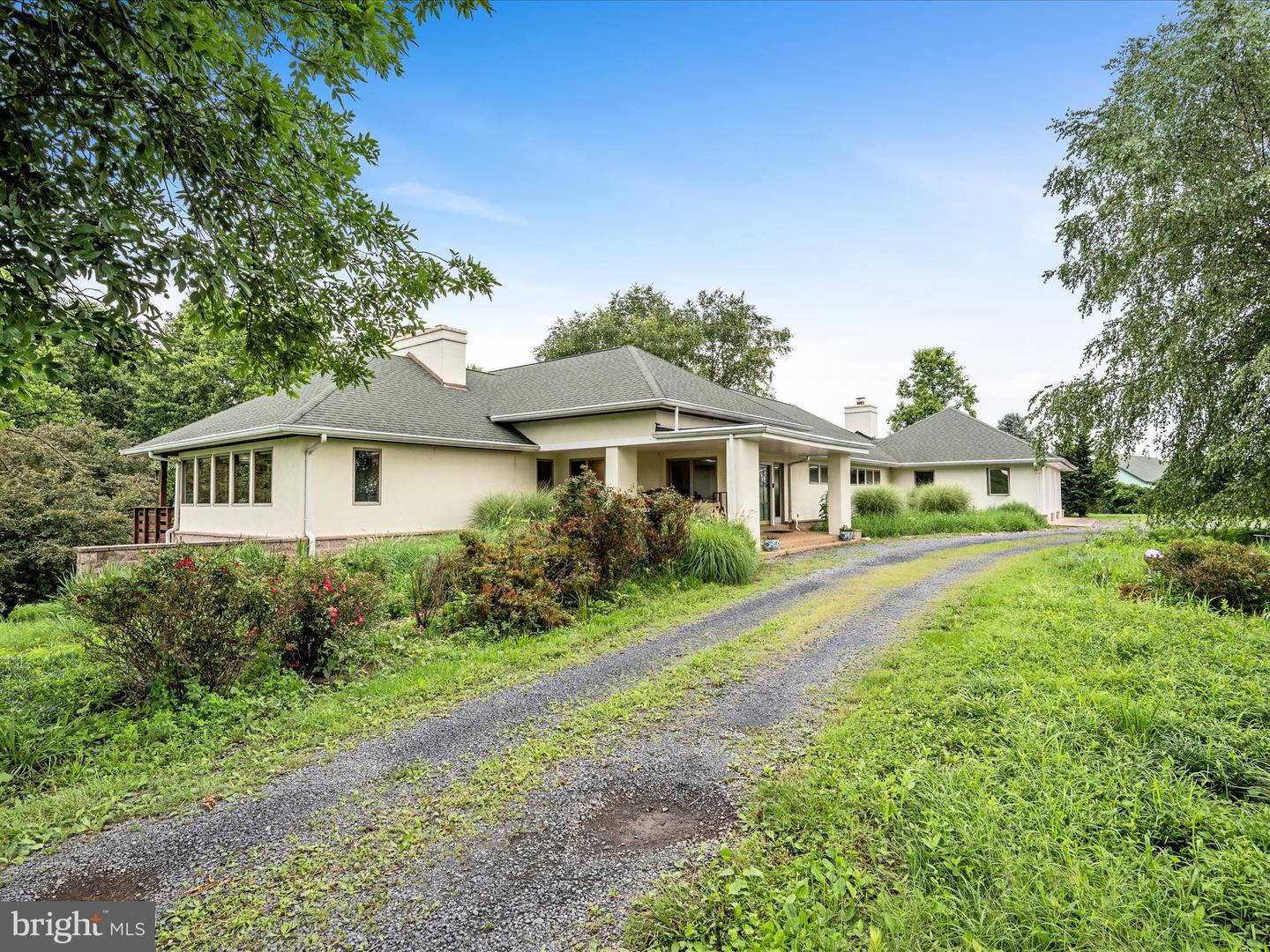 3959 COBBLER MOUNTAIN RD, DELAPLANE, Virginia 20144, 3 Bedrooms Bedrooms, ,2 BathroomsBathrooms,Farm,For sale,3959 COBBLER MOUNTAIN RD,VAFQ2020262 MLS # VAFQ2020262
