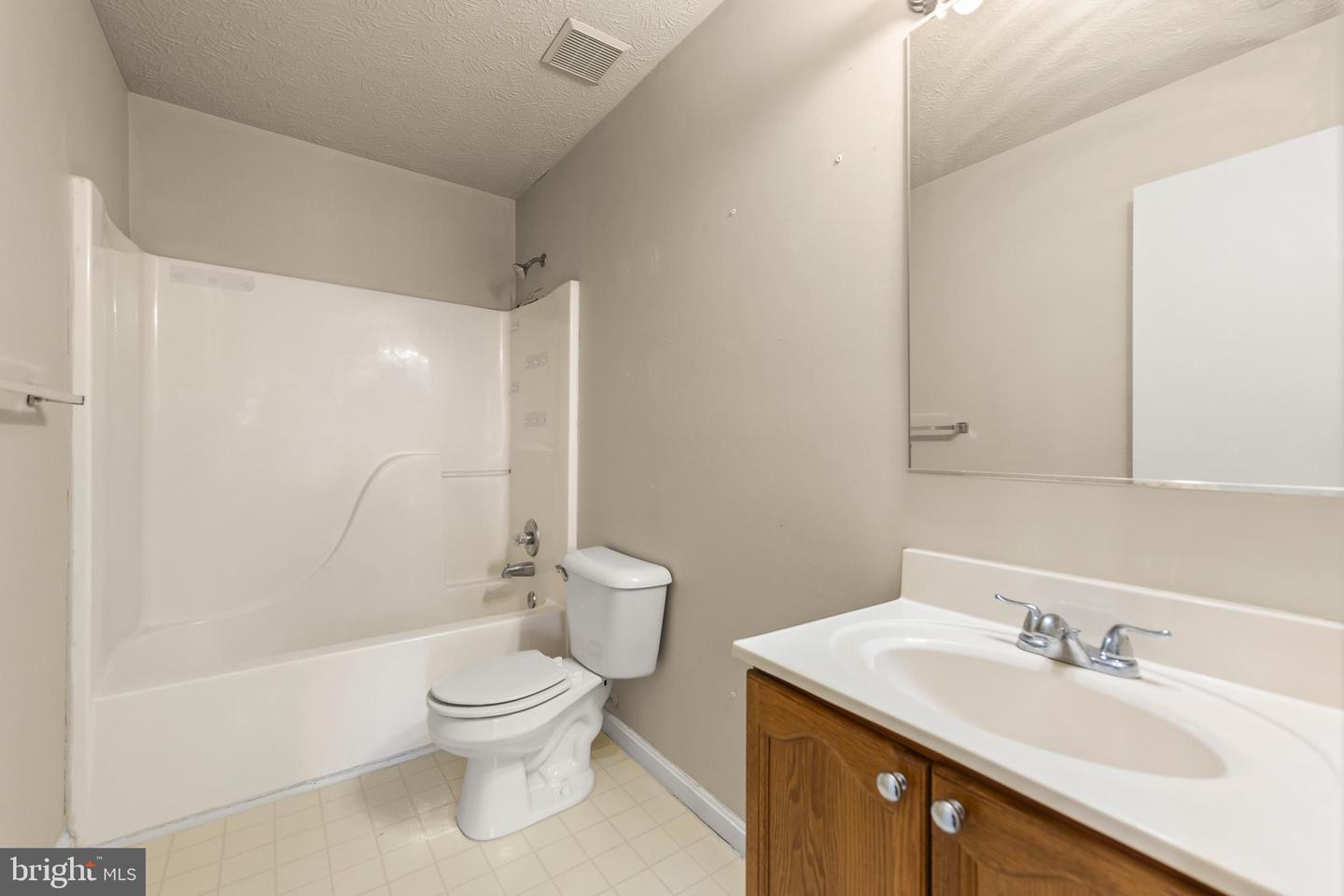 92-8 CHINKAPIN DR, STEPHENS CITY, Virginia 22655, 2 Bedrooms Bedrooms, ,2 BathroomsBathrooms,Residential,For sale,92-8 CHINKAPIN DR,VAFV2037928 MLS # VAFV2037928