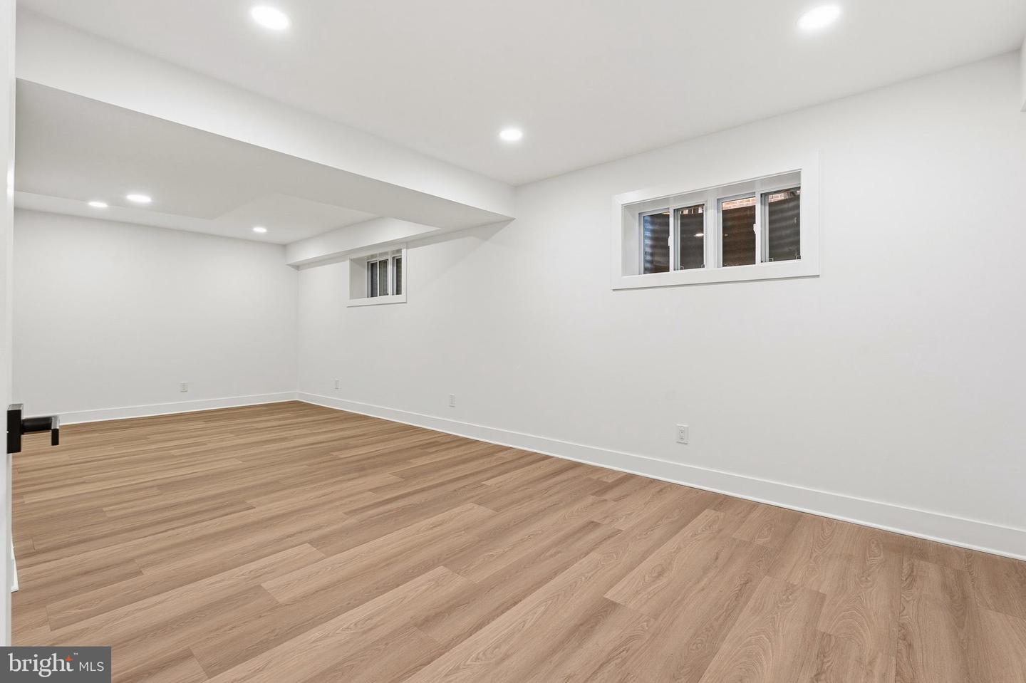 719 E TIMBER BRANCH PKWY, ALEXANDRIA, Virginia 22302, 4 Bedrooms Bedrooms, ,4 BathroomsBathrooms,Residential,For sale,719 E TIMBER BRANCH PKWY,VAAX2053092 MLS # VAAX2053092