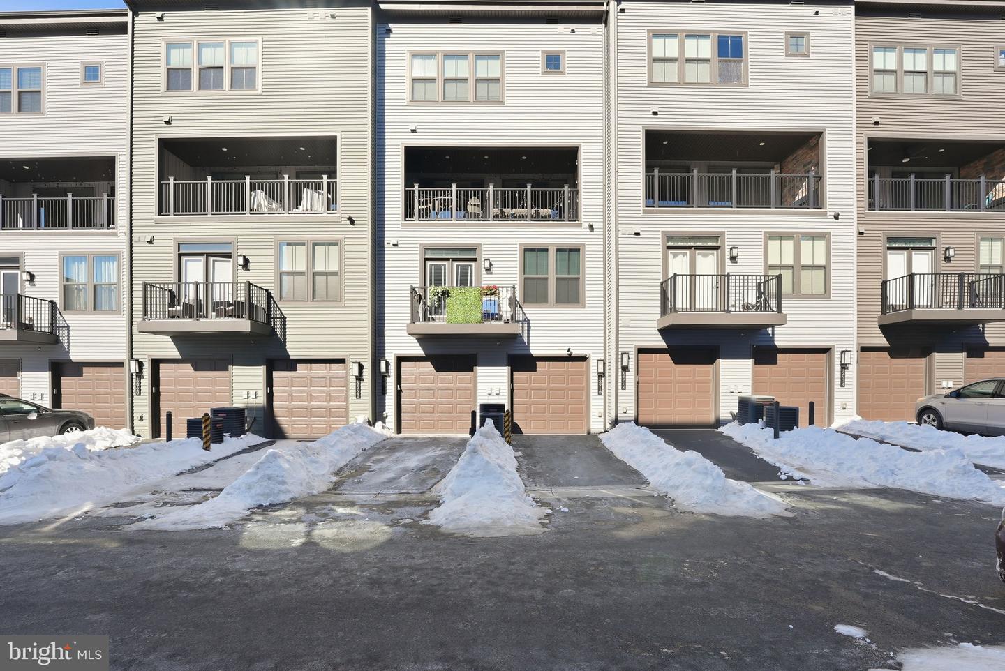 12916 SUNRISE RIDGE ALY #63, HERNDON, Virginia 20171, 3 Bedrooms Bedrooms, ,2 BathroomsBathrooms,Residential,For sale,12916 SUNRISE RIDGE ALY #63,VAFX2285666 MLS # VAFX2285666