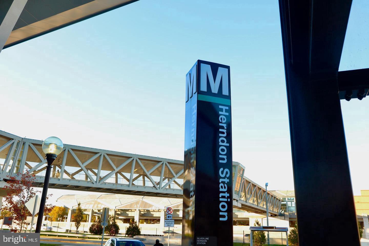 12916 SUNRISE RIDGE ALY #63, HERNDON, Virginia 20171, 3 Bedrooms Bedrooms, ,2 BathroomsBathrooms,Residential,For sale,12916 SUNRISE RIDGE ALY #63,VAFX2285666 MLS # VAFX2285666