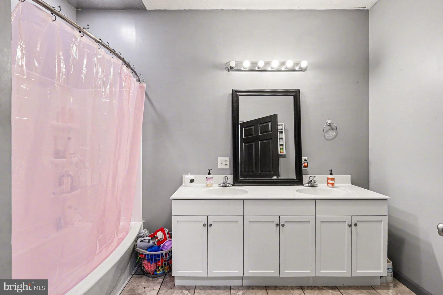 5990 NORTHWESTERN PIKE, GORE, Virginia 22637, 4 Bedrooms Bedrooms, ,2 BathroomsBathrooms,Residential,For sale,5990 NORTHWESTERN PIKE,VAFV2039002 MLS # VAFV2039002