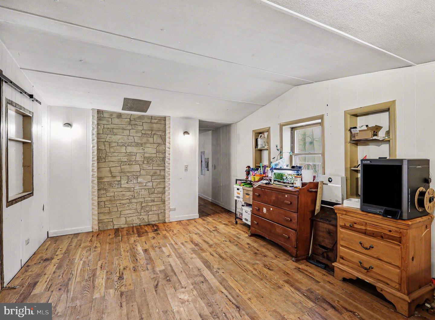 5990 NORTHWESTERN PIKE, GORE, Virginia 22637, 4 Bedrooms Bedrooms, ,2 BathroomsBathrooms,Residential,For sale,5990 NORTHWESTERN PIKE,VAFV2039002 MLS # VAFV2039002