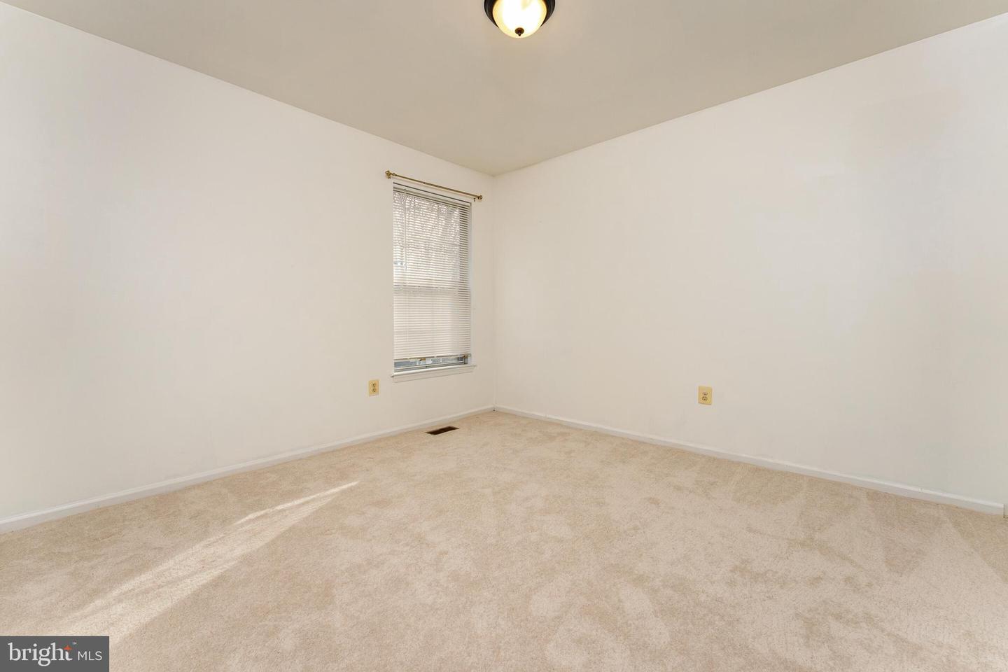 16833 FRANCIS WEST LN, DUMFRIES, Virginia 22026, 4 Bedrooms Bedrooms, 6 Rooms Rooms,1 BathroomBathrooms,Residential,For sale,16833 FRANCIS WEST LN,VAPW2110926 MLS # VAPW2110926