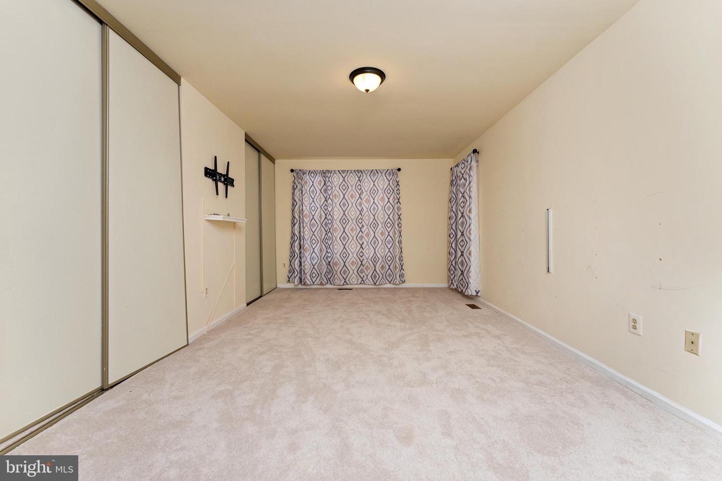 16833 FRANCIS WEST LN, DUMFRIES, Virginia 22026, 4 Bedrooms Bedrooms, 6 Rooms Rooms,1 BathroomBathrooms,Residential,For sale,16833 FRANCIS WEST LN,VAPW2110926 MLS # VAPW2110926