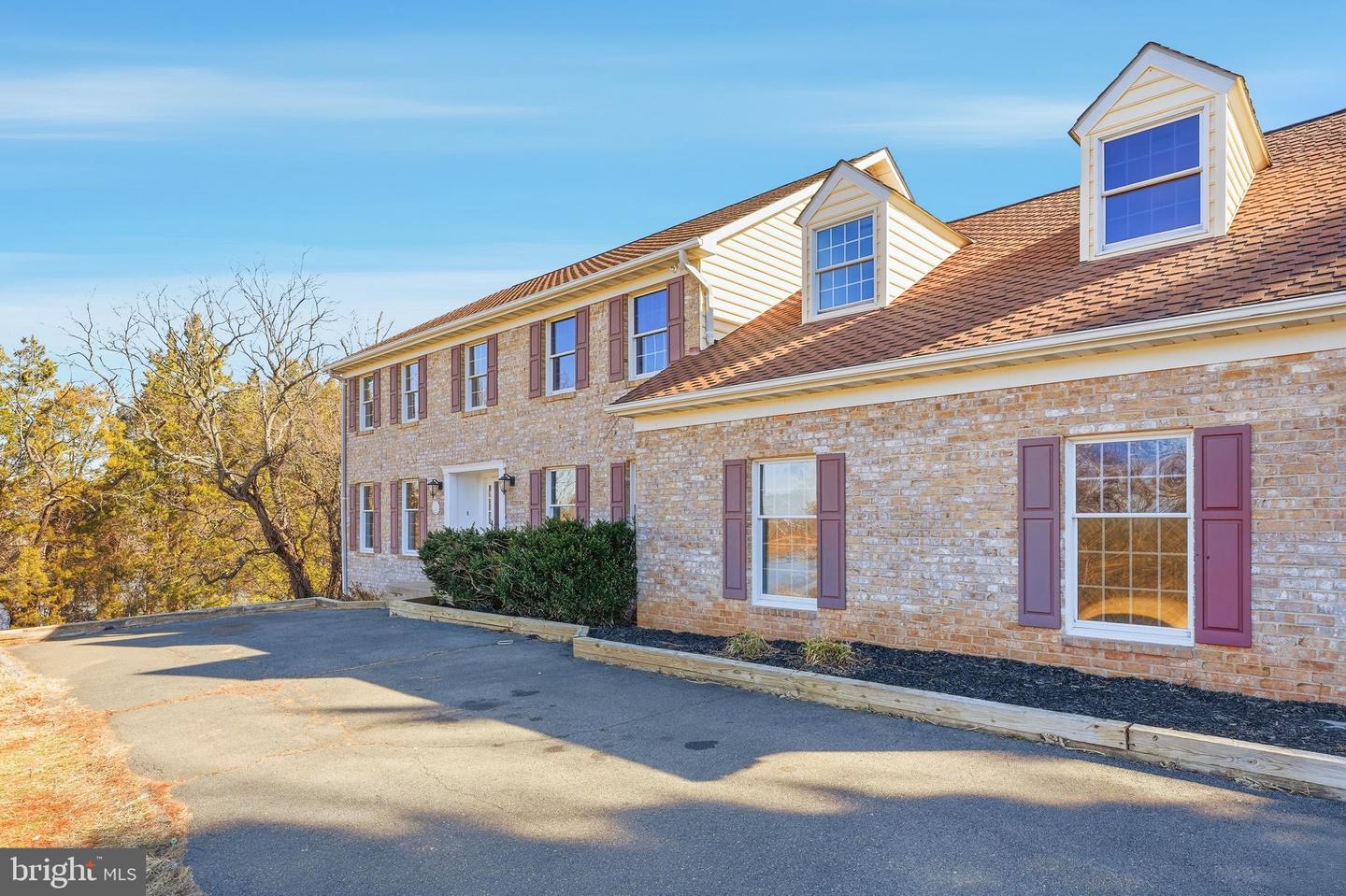 6743 LAKE DR, WARRENTON, Virginia 20187, 4 Bedrooms Bedrooms, 12 Rooms Rooms,3 BathroomsBathrooms,Residential,For sale,6743 LAKE DR,VAFQ2020240 MLS # VAFQ2020240 6743 LAKE DR, WARRENTON, Virginia 20187, 4 Bedrooms Bedrooms, 12 Rooms Rooms,3 BathroomsBathrooms,Residential,For sale,6743 LAKE DR,VAFQ2020240 MLS # VAFQ2020240