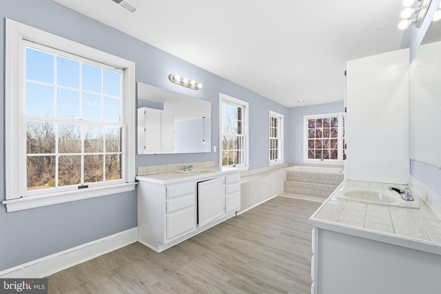 6743 LAKE DR, WARRENTON, Virginia 20187, 4 Bedrooms Bedrooms, 12 Rooms Rooms,3 BathroomsBathrooms,Residential,For sale,6743 LAKE DR,VAFQ2020240 MLS # VAFQ2020240 6743 LAKE DR, WARRENTON, Virginia 20187, 4 Bedrooms Bedrooms, 12 Rooms Rooms,3 BathroomsBathrooms,Residential,For sale,6743 LAKE DR,VAFQ2020240 MLS # VAFQ2020240