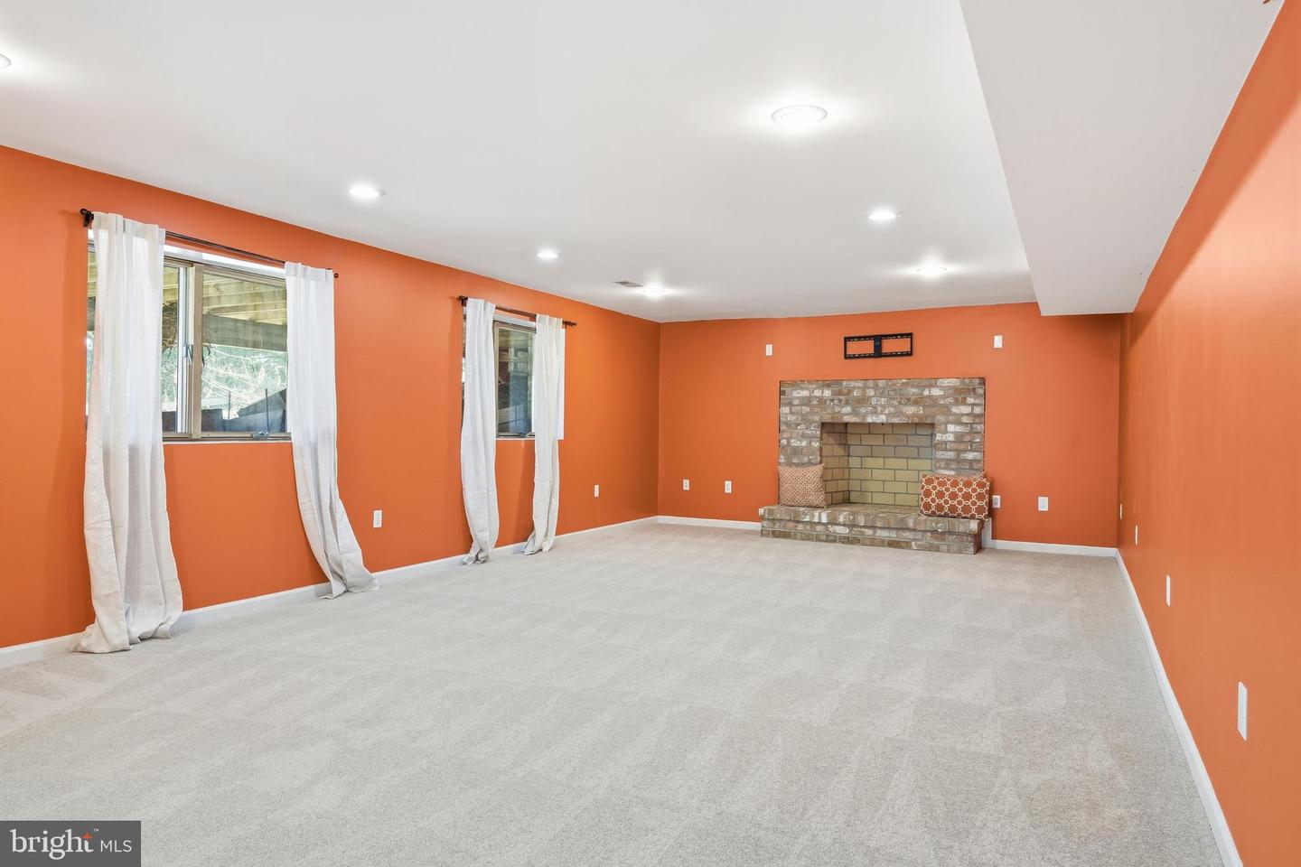 6743 LAKE DR, WARRENTON, Virginia 20187, 4 Bedrooms Bedrooms, 12 Rooms Rooms,3 BathroomsBathrooms,Residential,For sale,6743 LAKE DR,VAFQ2020240 MLS # VAFQ2020240 6743 LAKE DR, WARRENTON, Virginia 20187, 4 Bedrooms Bedrooms, 12 Rooms Rooms,3 BathroomsBathrooms,Residential,For sale,6743 LAKE DR,VAFQ2020240 MLS # VAFQ2020240