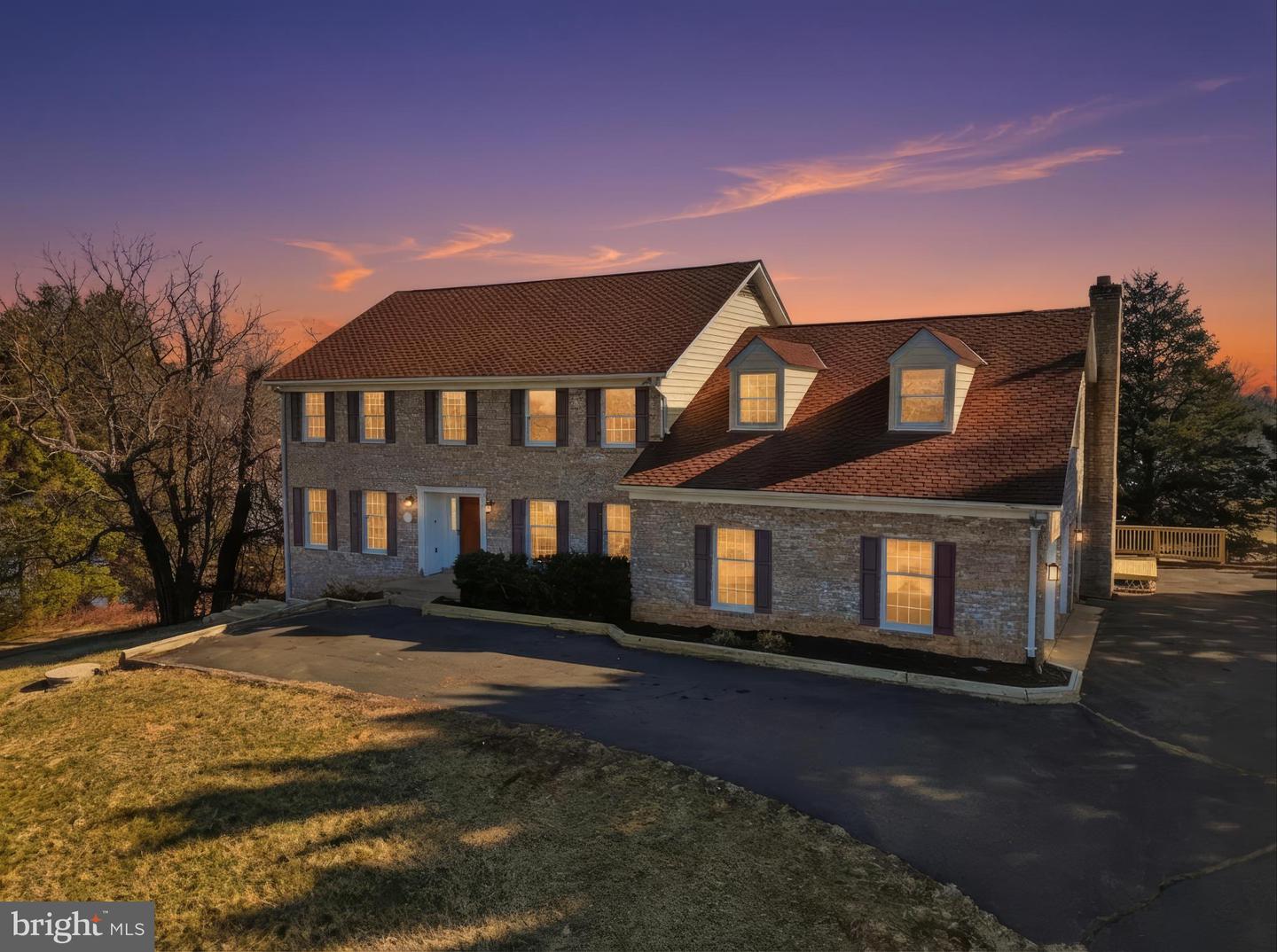6743 LAKE DR, WARRENTON, Virginia 20187, 4 Bedrooms Bedrooms, 12 Rooms Rooms,3 BathroomsBathrooms,Residential,For sale,6743 LAKE DR,VAFQ2020240 MLS # VAFQ2020240 6743 LAKE DR, WARRENTON, Virginia 20187, 4 Bedrooms Bedrooms, 12 Rooms Rooms,3 BathroomsBathrooms,Residential,For sale,6743 LAKE DR,VAFQ2020240 MLS # VAFQ2020240