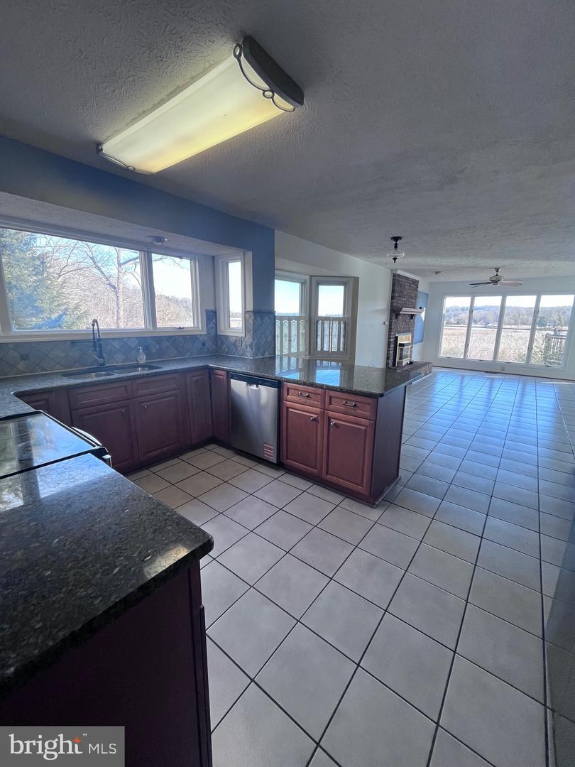 3012 CRUISER DR, STAFFORD, Virginia 22554, 3 Bedrooms Bedrooms, 14 Rooms Rooms,2 BathroomsBathrooms,Residential,For sale,3012 CRUISER DR,VAST2045460 MLS # VAST2045460