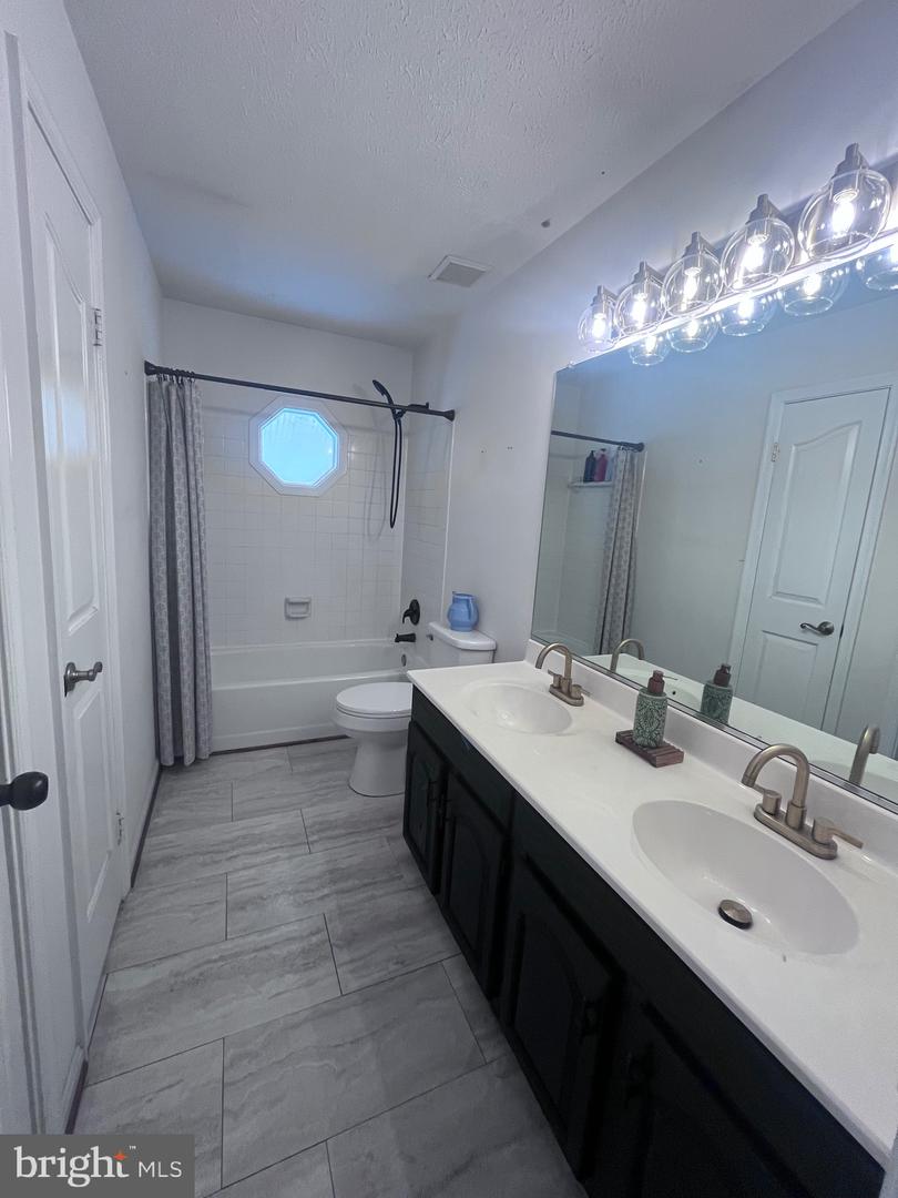 3012 CRUISER DR, STAFFORD, Virginia 22554, 3 Bedrooms Bedrooms, 14 Rooms Rooms,2 BathroomsBathrooms,Residential,For sale,3012 CRUISER DR,VAST2045460 MLS # VAST2045460