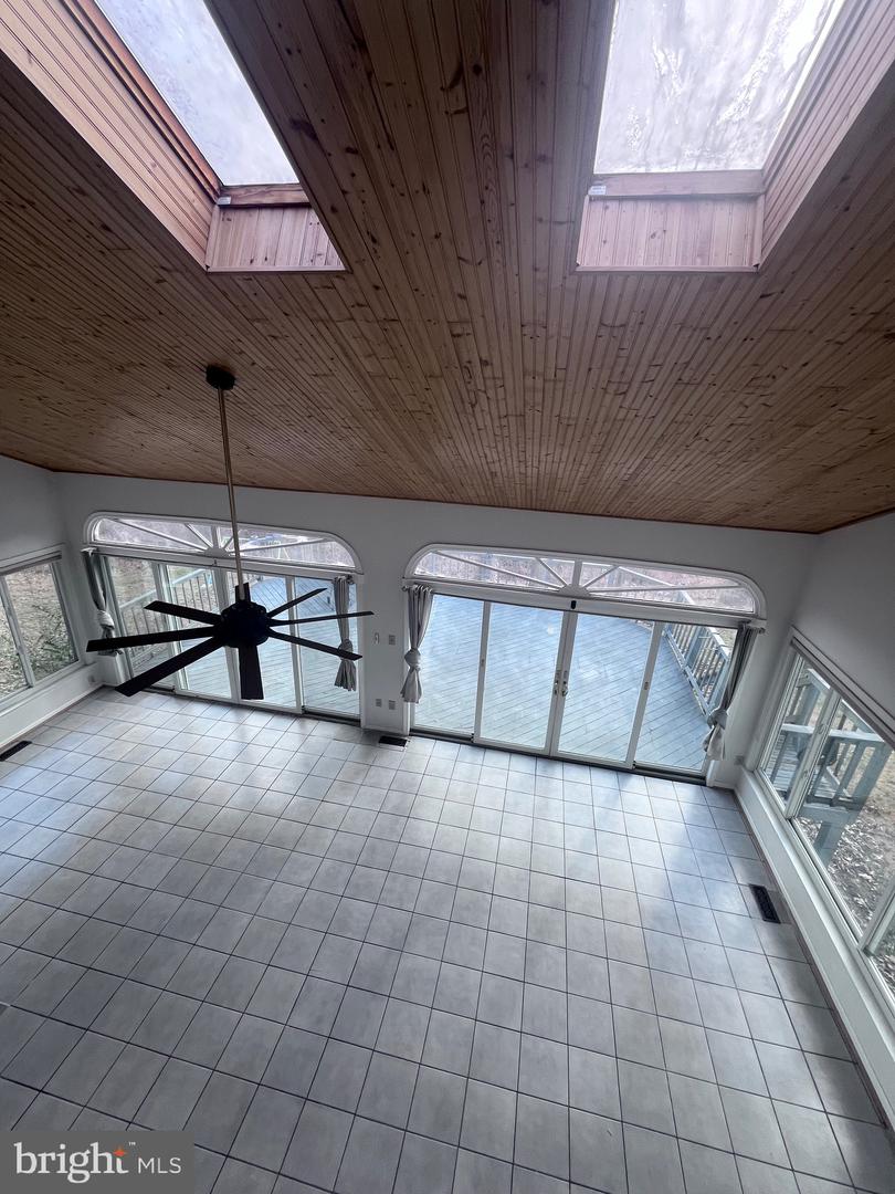 3012 CRUISER DR, STAFFORD, Virginia 22554, 3 Bedrooms Bedrooms, 14 Rooms Rooms,2 BathroomsBathrooms,Residential,For sale,3012 CRUISER DR,VAST2045460 MLS # VAST2045460