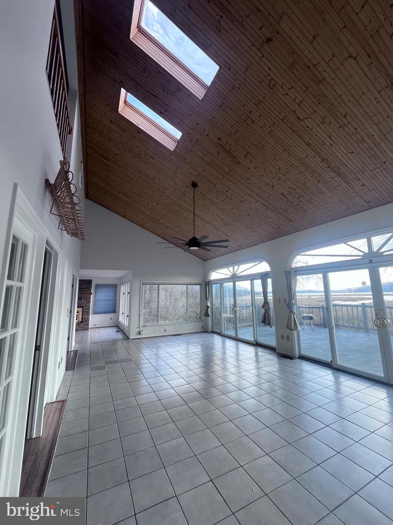 3012 CRUISER DR, STAFFORD, Virginia 22554, 3 Bedrooms Bedrooms, 14 Rooms Rooms,2 BathroomsBathrooms,Residential,For sale,3012 CRUISER DR,VAST2045460 MLS # VAST2045460