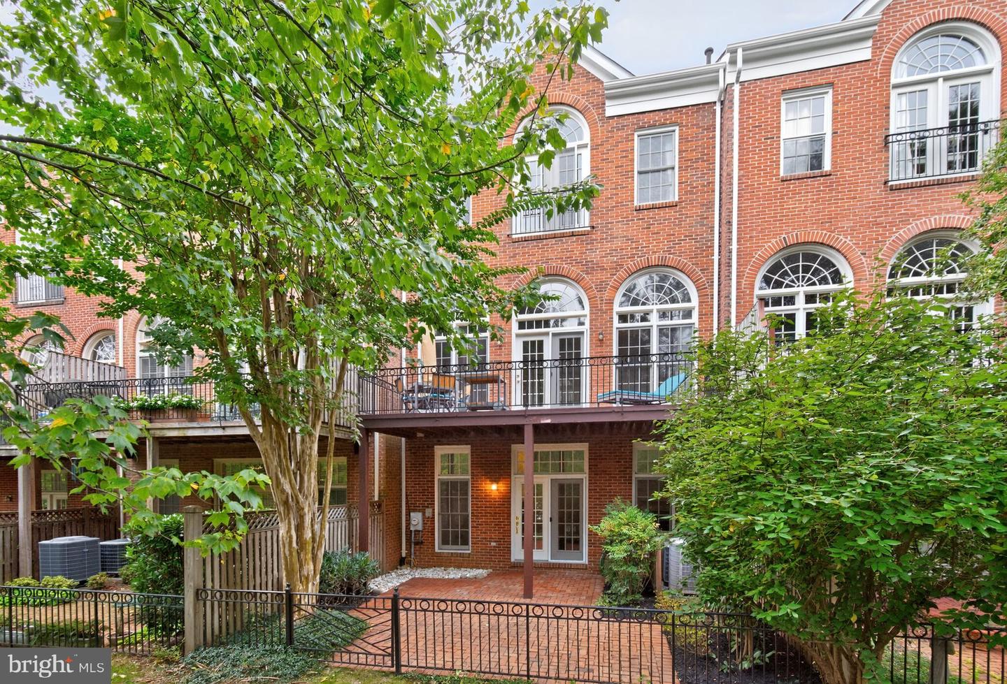 4015 MANSION DR NW, WASHINGTON, District Of Columbia 20007, 4 Bedrooms Bedrooms, ,4 BathroomsBathrooms,Residential,For sale,4015 MANSION DR NW,DCDC2243016 MLS # DCDC2243016