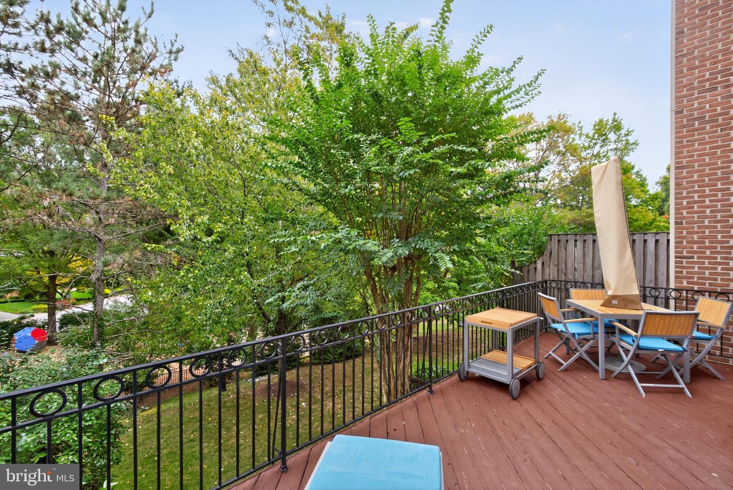 4015 MANSION DR NW, WASHINGTON, District Of Columbia 20007, 4 Bedrooms Bedrooms, ,4 BathroomsBathrooms,Residential,For sale,4015 MANSION DR NW,DCDC2243016 MLS # DCDC2243016