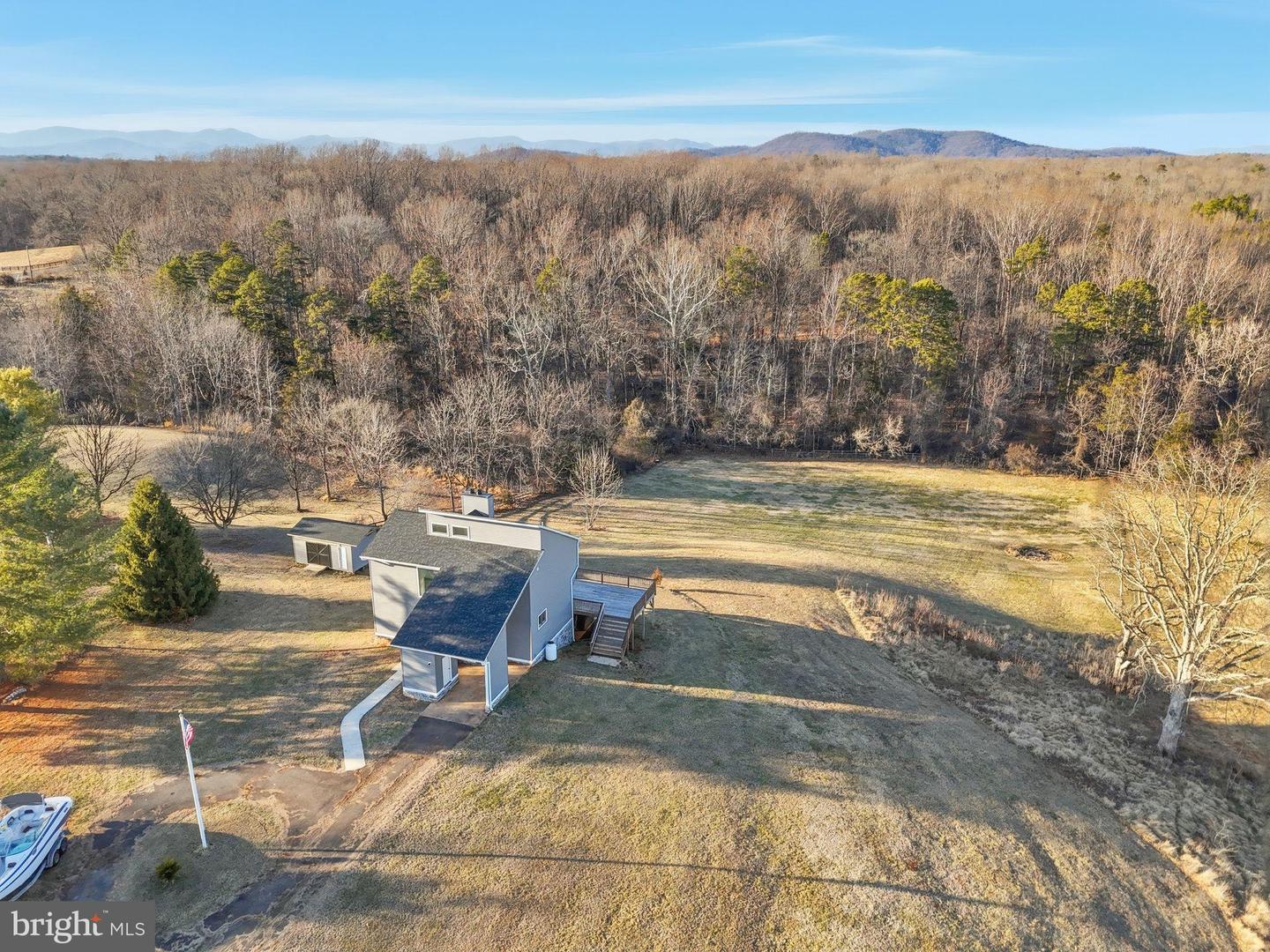 135 FRYS FORD LN, LOCUST DALE, Virginia 22948, 3 Bedrooms Bedrooms, 11 Rooms Rooms,4 BathroomsBathrooms,Residential,For sale,135 FRYS FORD LN,VAMA2002596 MLS # VAMA2002596