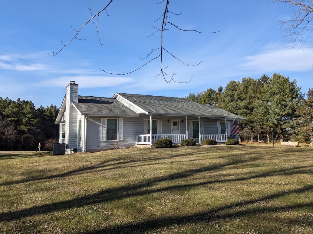 916 BATTLEFIELD BLUFF DR, NEW MARKET, Virginia 22844, 3 Bedrooms Bedrooms, ,2 BathroomsBathrooms,Residential,916 BATTLEFIELD BLUFF DR,672794 MLS # 672794