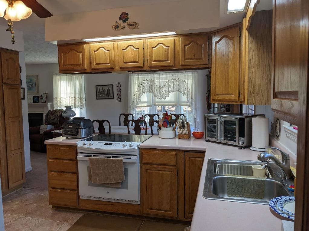 916 BATTLEFIELD BLUFF DR, NEW MARKET, Virginia 22844, 3 Bedrooms Bedrooms, ,2 BathroomsBathrooms,Residential,916 BATTLEFIELD BLUFF DR,672794 MLS # 672794