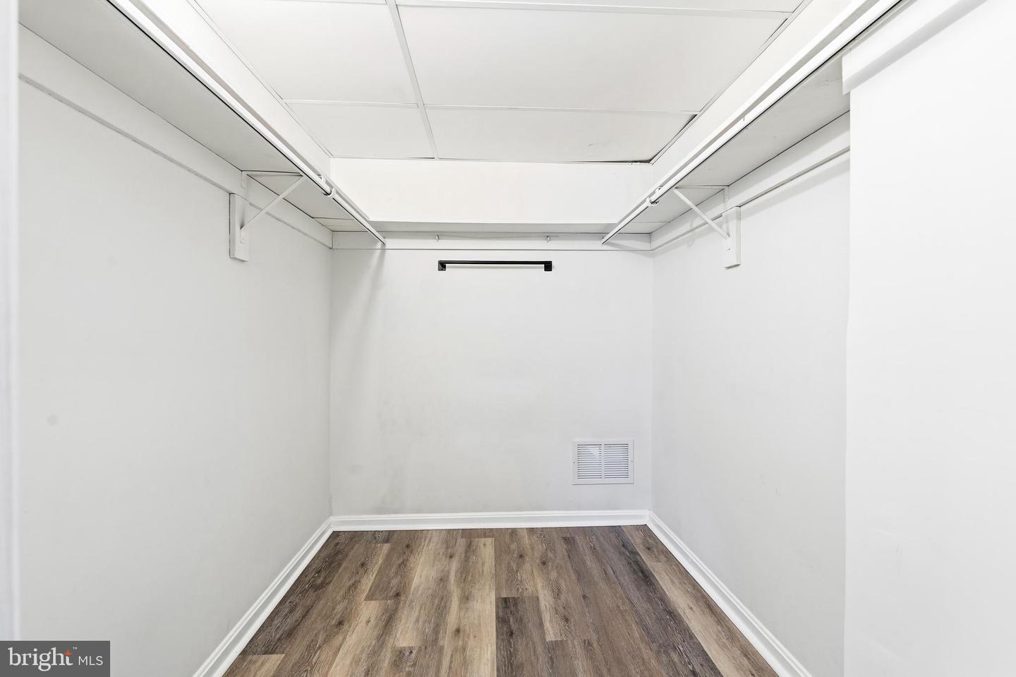 2648 REDCOAT DR #97, ALEXANDRIA, Virginia 22303, 2 Bedrooms Bedrooms, ,1 BathroomBathrooms,Residential,For sale,2648 REDCOAT DR #97,VAFX2285278 MLS # VAFX2285278