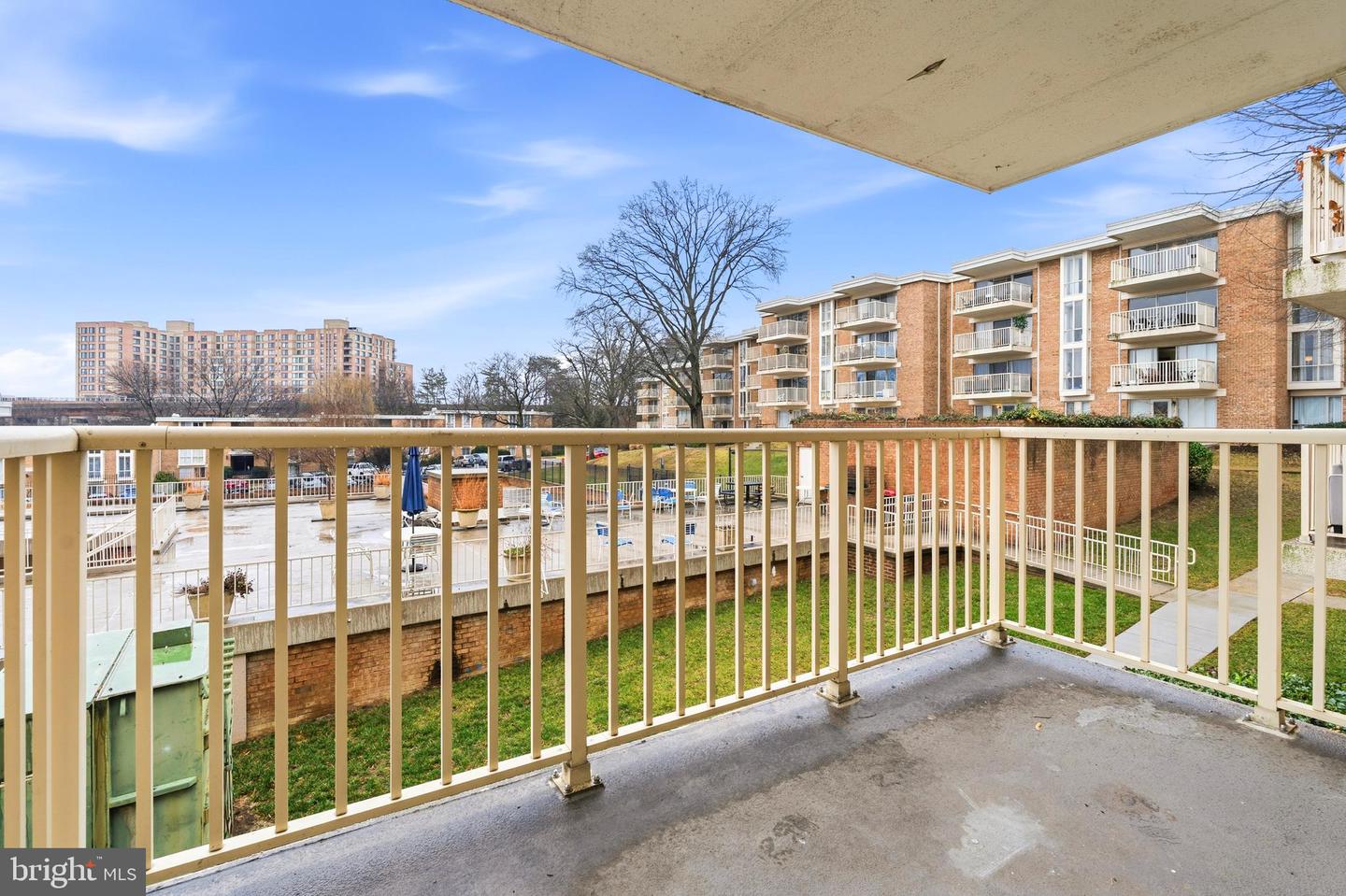 2648 REDCOAT DR #97, ALEXANDRIA, Virginia 22303, 2 Bedrooms Bedrooms, ,1 BathroomBathrooms,Residential,For sale,2648 REDCOAT DR #97,VAFX2285278 MLS # VAFX2285278