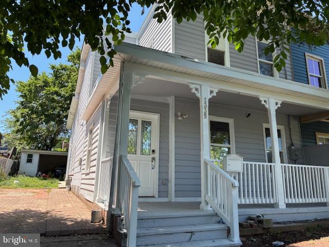 1339 SE U ST SE, WASHINGTON, District Of Columbia 20020, 6 Bedrooms Bedrooms, 9 Rooms Rooms,3 BathroomsBathrooms,Residential,For sale,1339 SE U ST SE,DCDC2241142 MLS # DCDC2241142