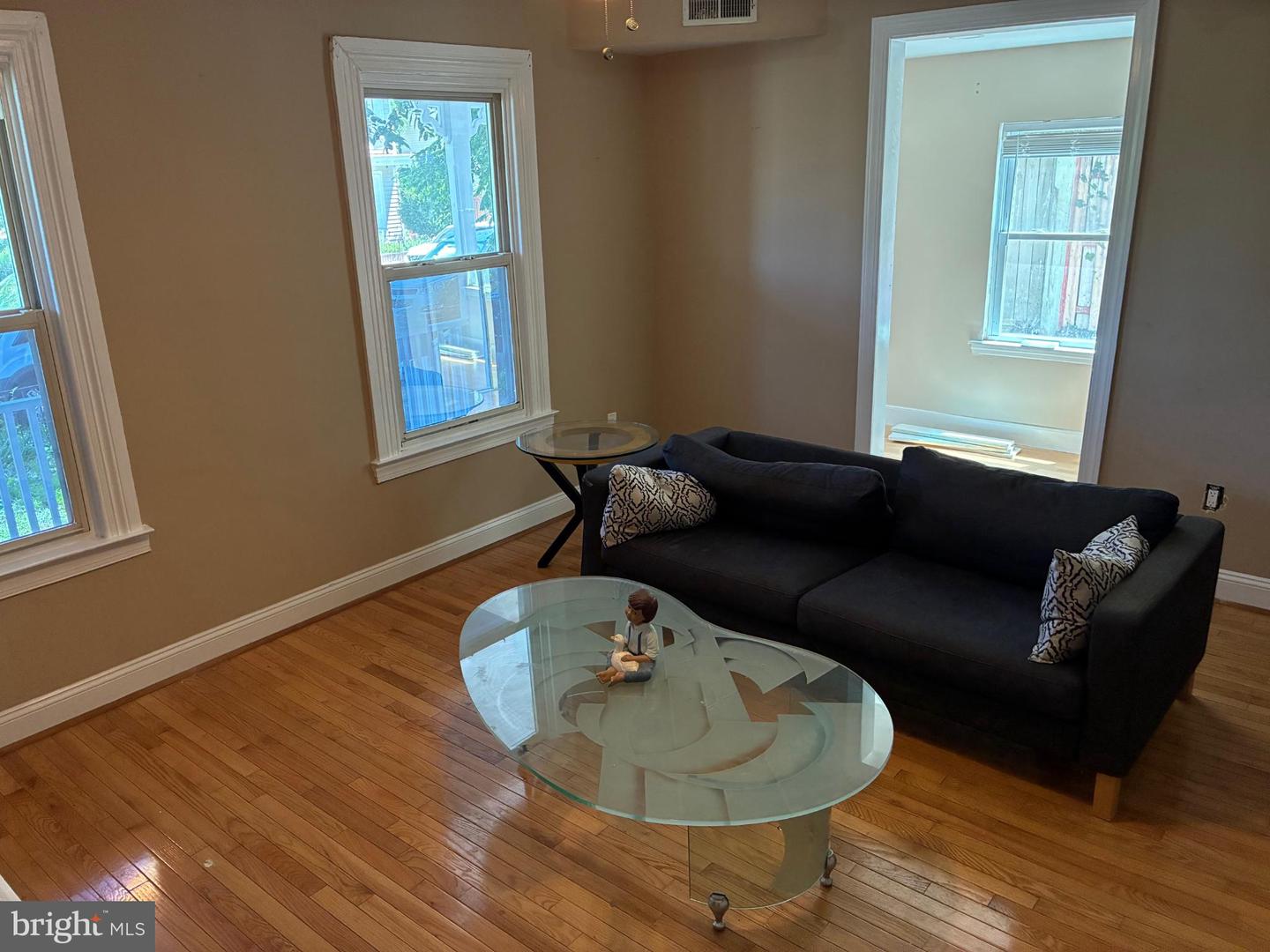 1339 SE U ST SE, WASHINGTON, District Of Columbia 20020, 6 Bedrooms Bedrooms, 9 Rooms Rooms,3 BathroomsBathrooms,Residential,For sale,1339 SE U ST SE,DCDC2241142 MLS # DCDC2241142