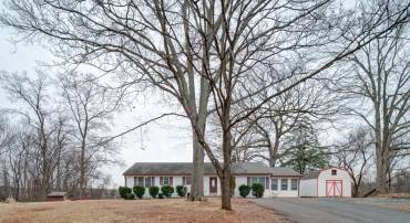 9105 OLD CULPEPER RD, WARRENTON, Virginia 20186, 3 Bedrooms Bedrooms, ,2 BathroomsBathrooms,Residential,For sale,9105 OLD CULPEPER RD,VAFQ2020128 MLS # VAFQ2020128