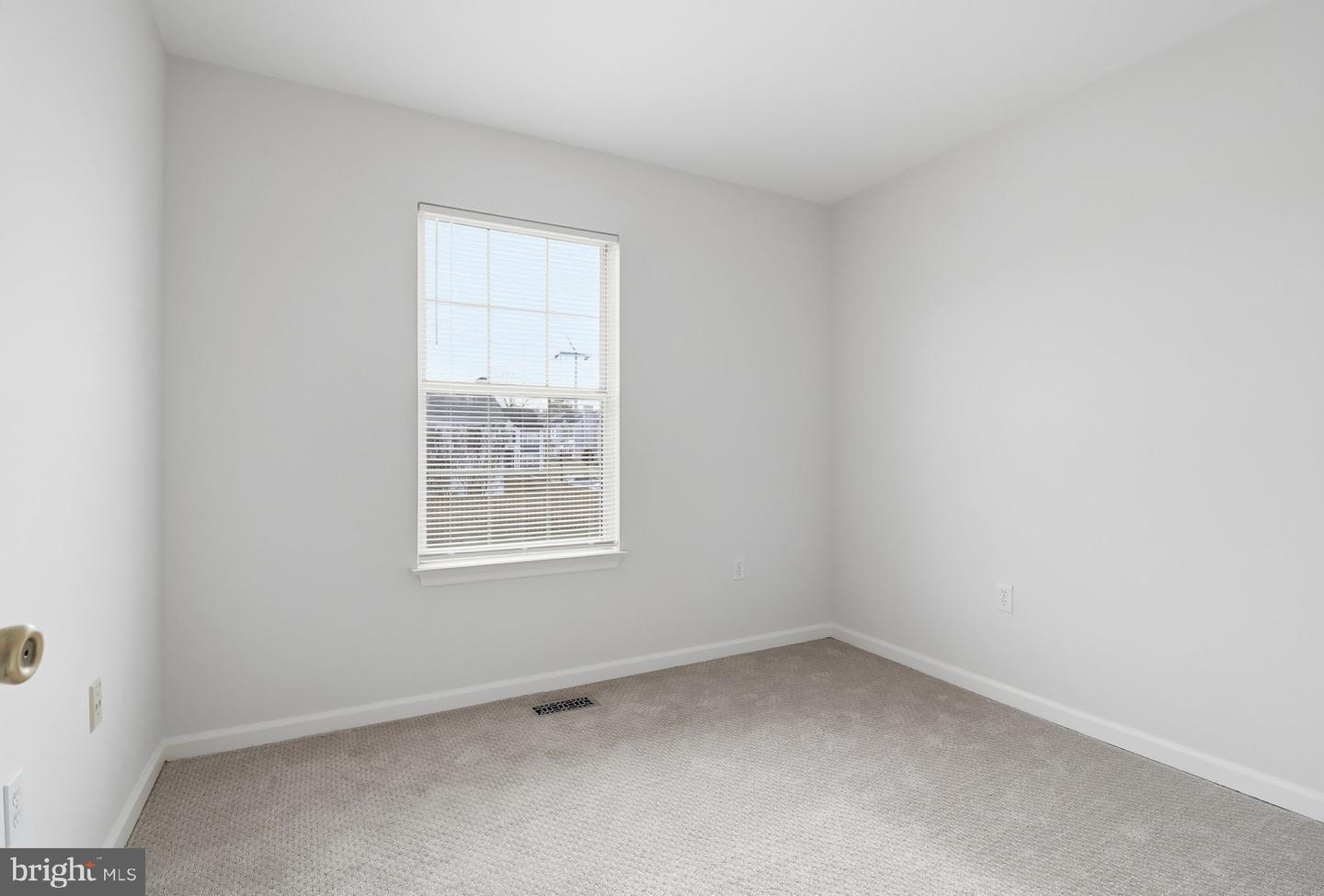 3681 DAHLGREN PL, DUMFRIES, Virginia 22026, 3 Bedrooms Bedrooms, 10 Rooms Rooms,2 BathroomsBathrooms,Residential,For sale,3681 DAHLGREN PL,VAPW2110808 MLS # VAPW2110808