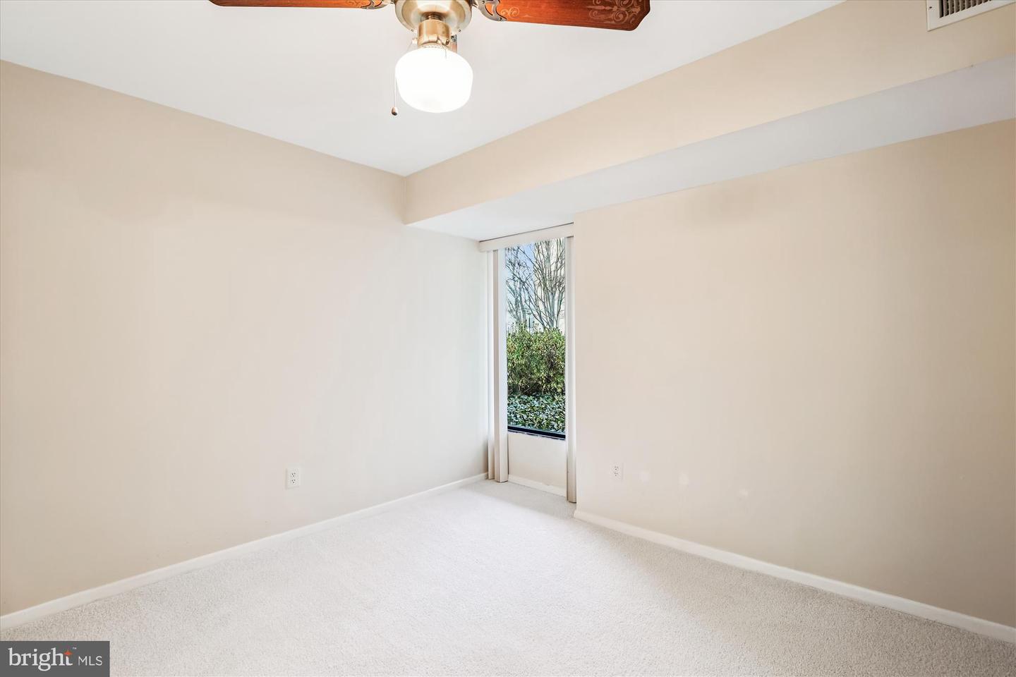 6147 LEESBURG PIKE #107, FALLS CHURCH, Virginia 22041, 2 Bedrooms Bedrooms, ,1 BathroomBathrooms,Residential,For sale,6147 LEESBURG PIKE #107,VAFX2287366 MLS # VAFX2287366