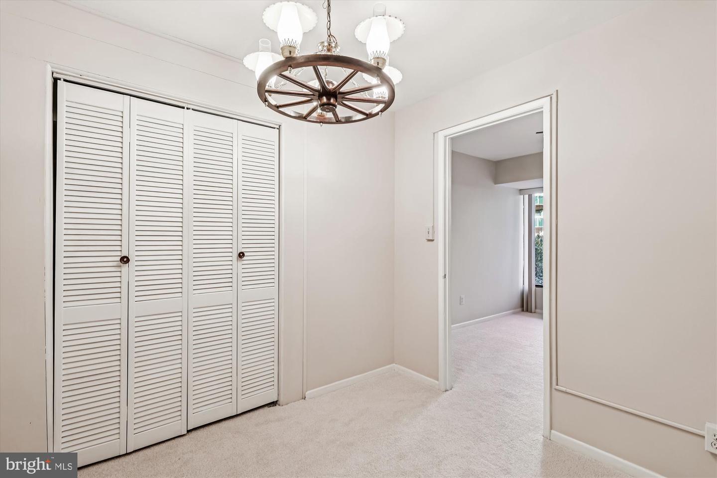 6147 LEESBURG PIKE #107, FALLS CHURCH, Virginia 22041, 2 Bedrooms Bedrooms, ,1 BathroomBathrooms,Residential,For sale,6147 LEESBURG PIKE #107,VAFX2287366 MLS # VAFX2287366